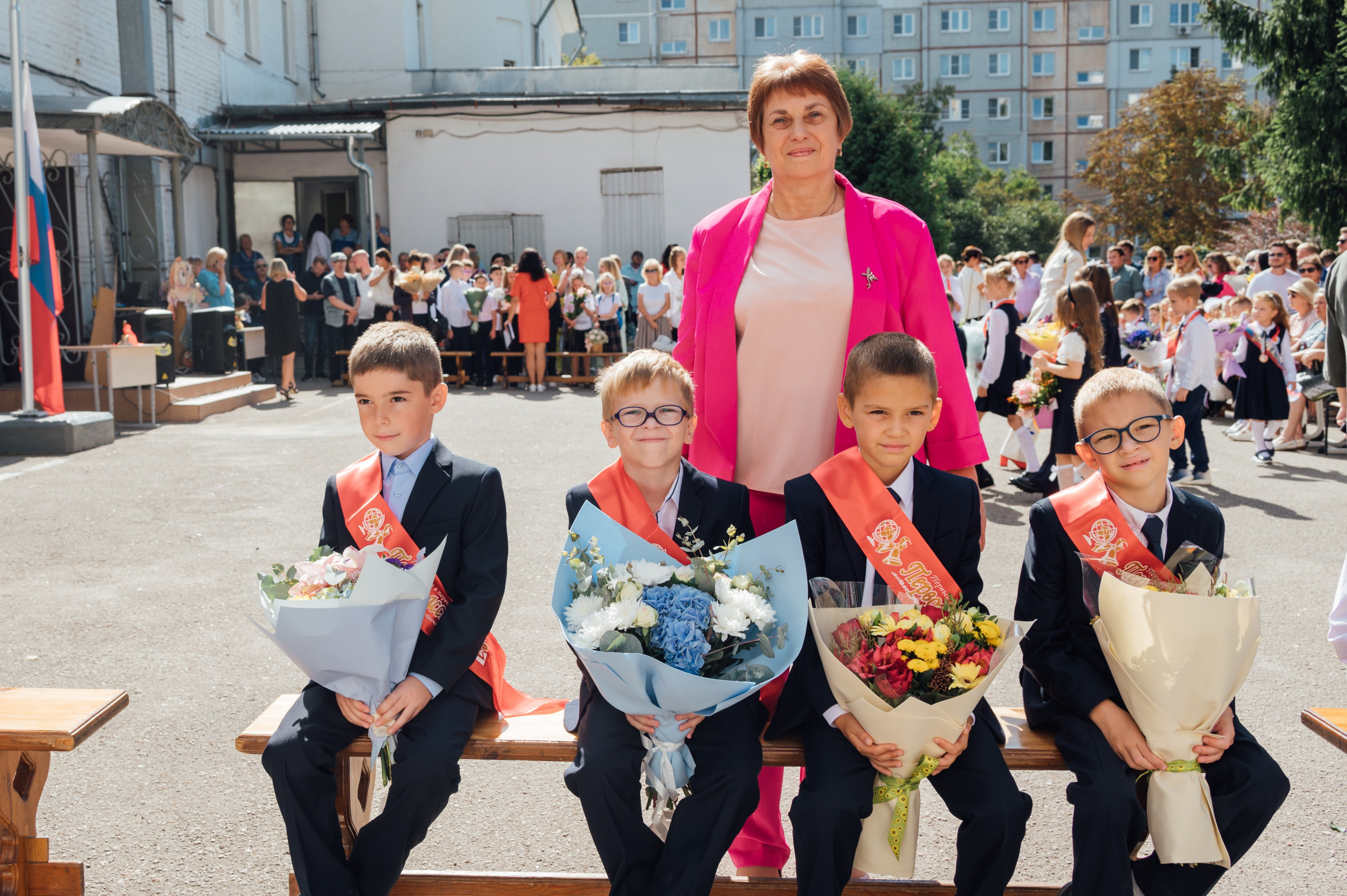 Школьная фотосессия в Туле. Портретный, семейный, свадебный фотограф. Бизнес, контент съёмка. Тула