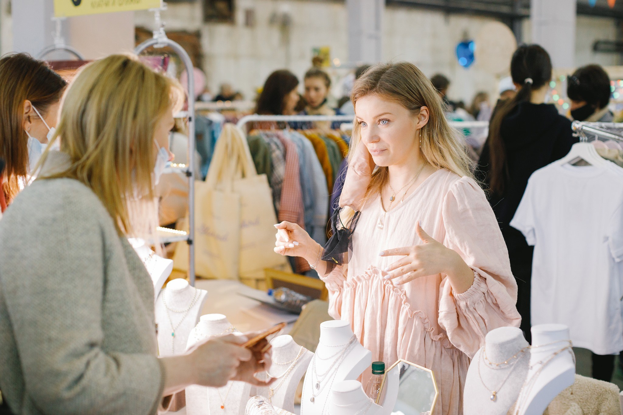 10–11 апреля 2021 на Трёхгорной мануфактуре / фото Иван Гущин. Фотоотчеты «Ламбада-маркета»