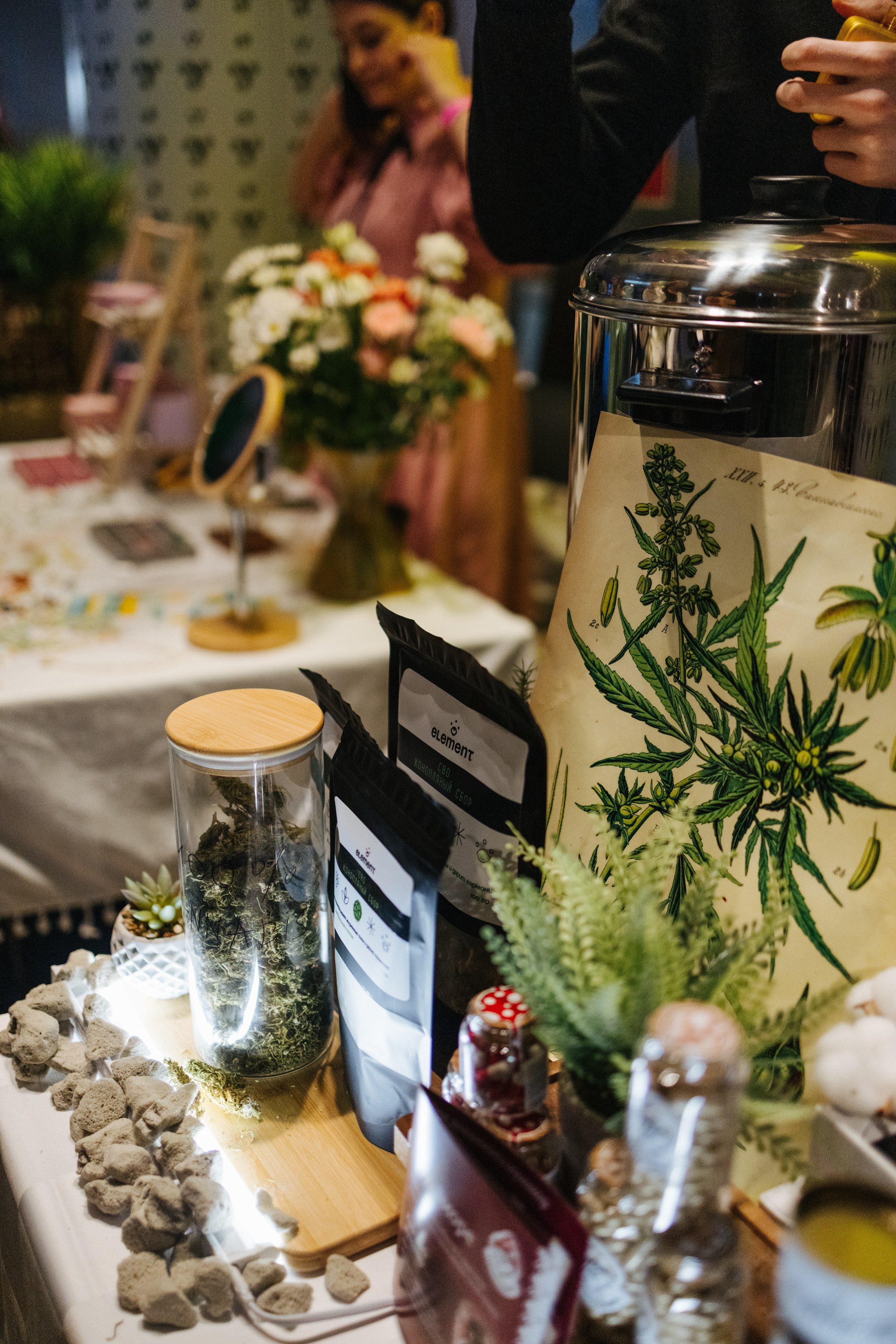 2–3 марта 2024 в пространстве «Три вокзала. Депо» / День 1 / фото Валерий Белобеев. Фотоотчеты «Ламбада-маркета»