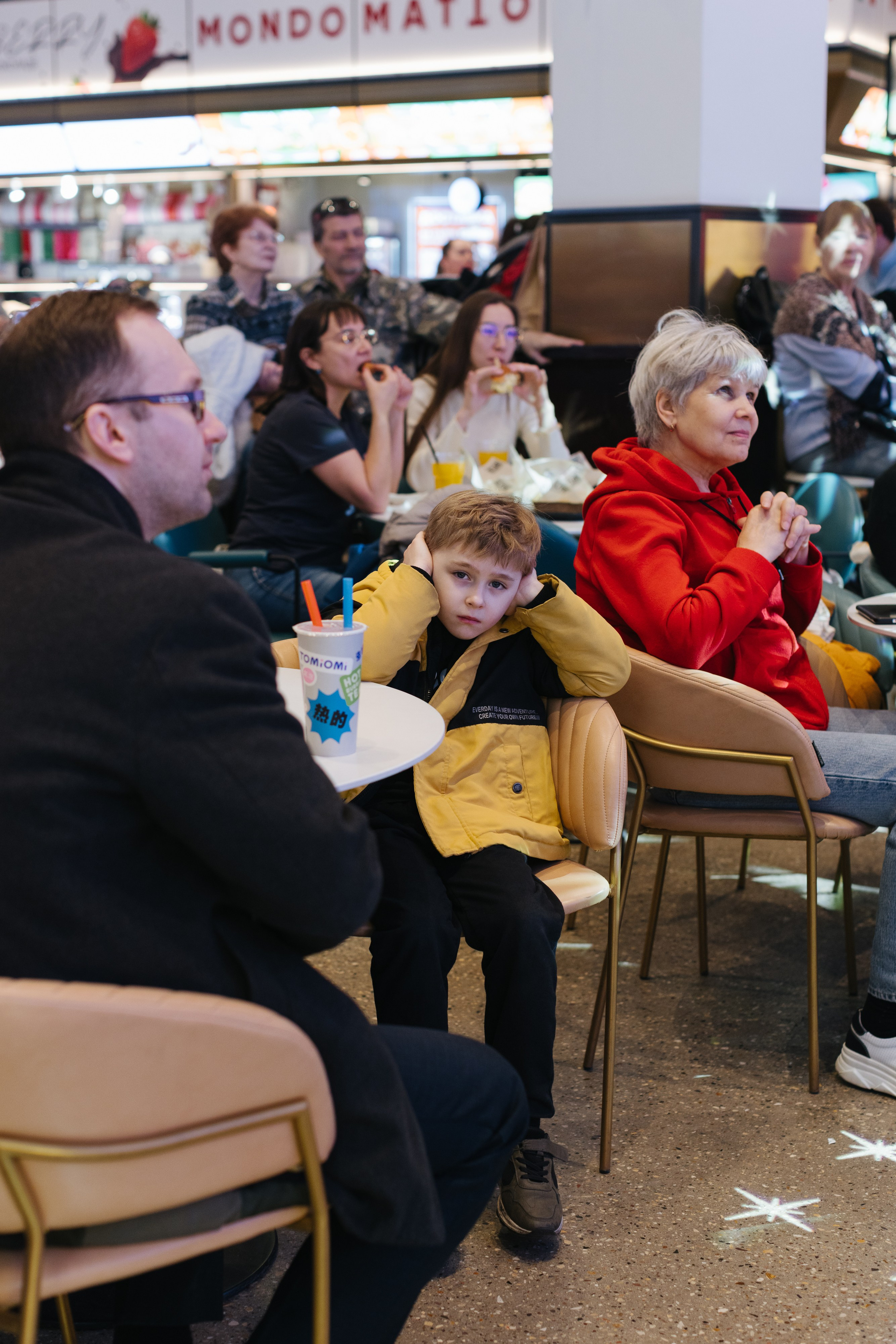 7–8 марта 2025 в пространстве «Три вокзала. Депо» / День 2 / фото Валерий Белобеев. Фотоотчеты «Ламбада-маркета»