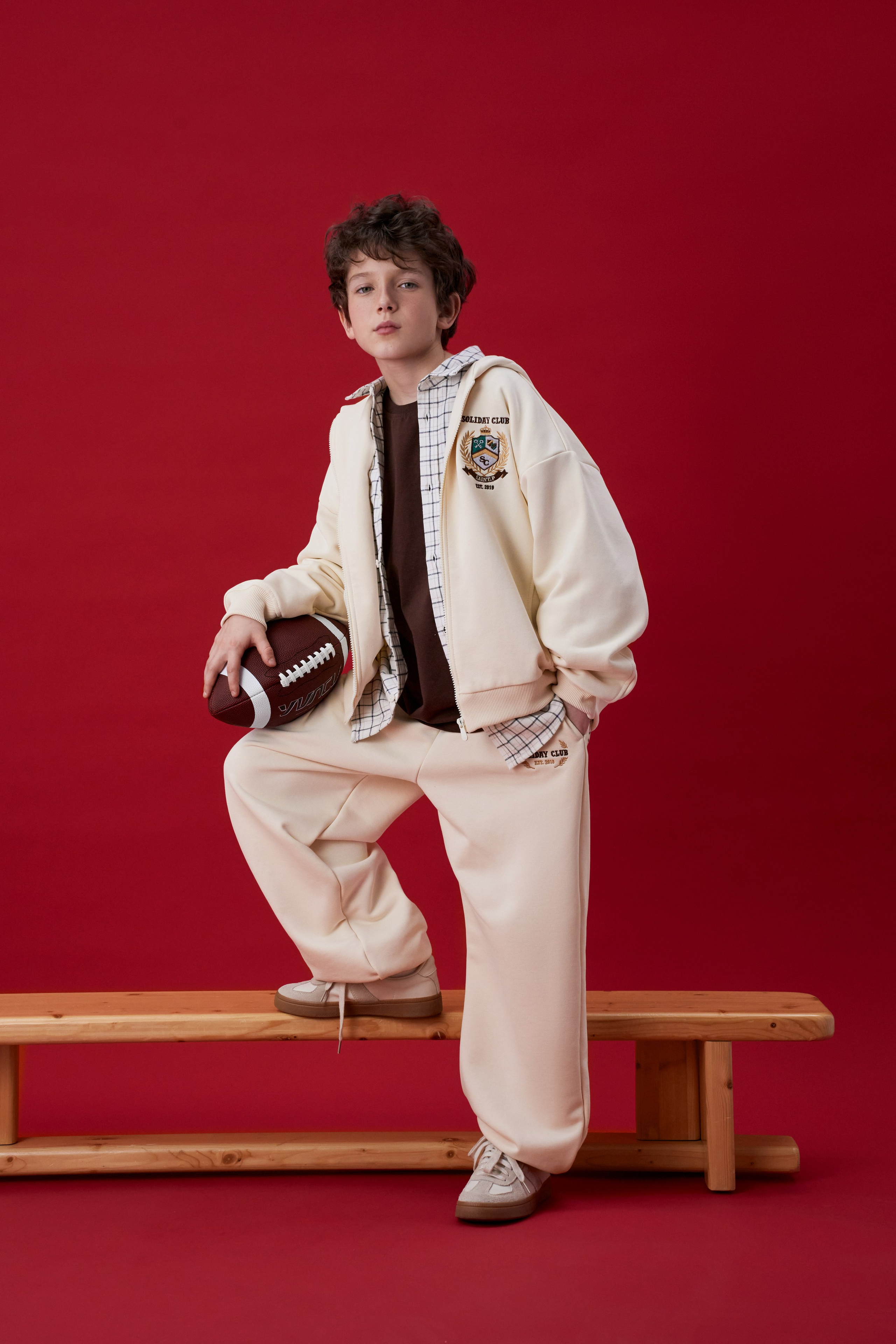 VINTAGE FAMILY CLUB. Creative Fashion Photographer & Art Director