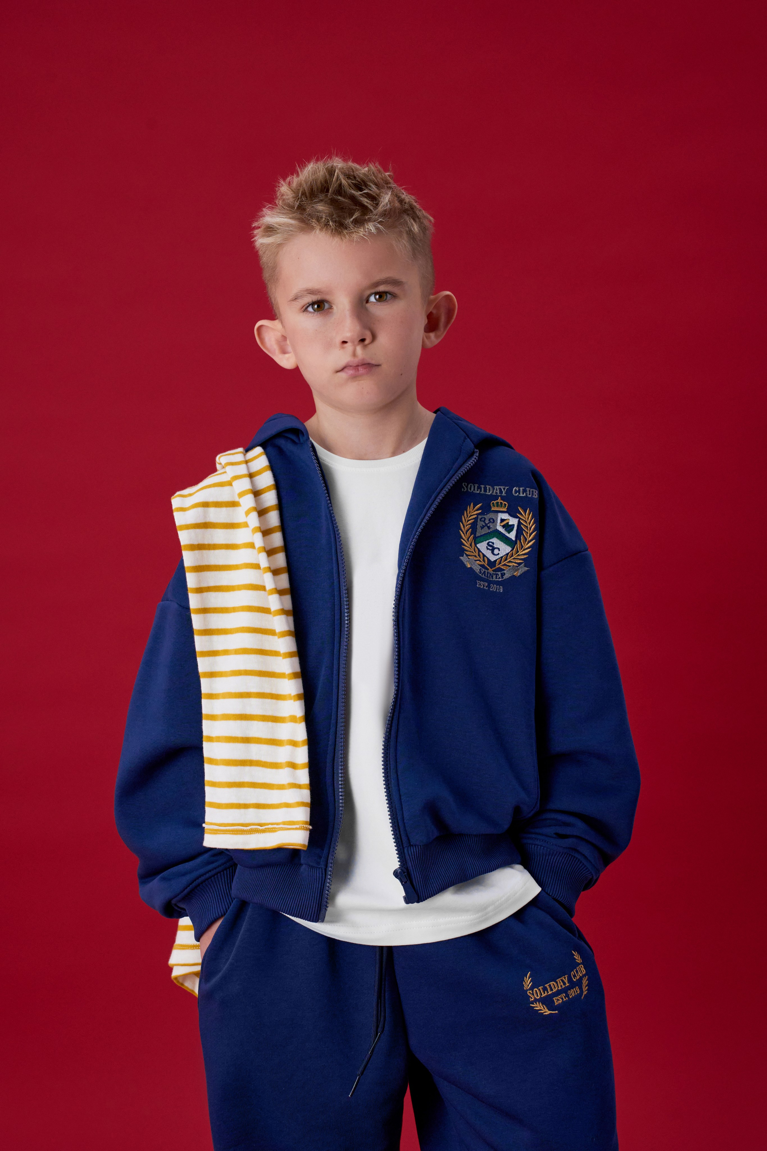 VINTAGE FAMILY CLUB. Creative Fashion Photographer & Art Director