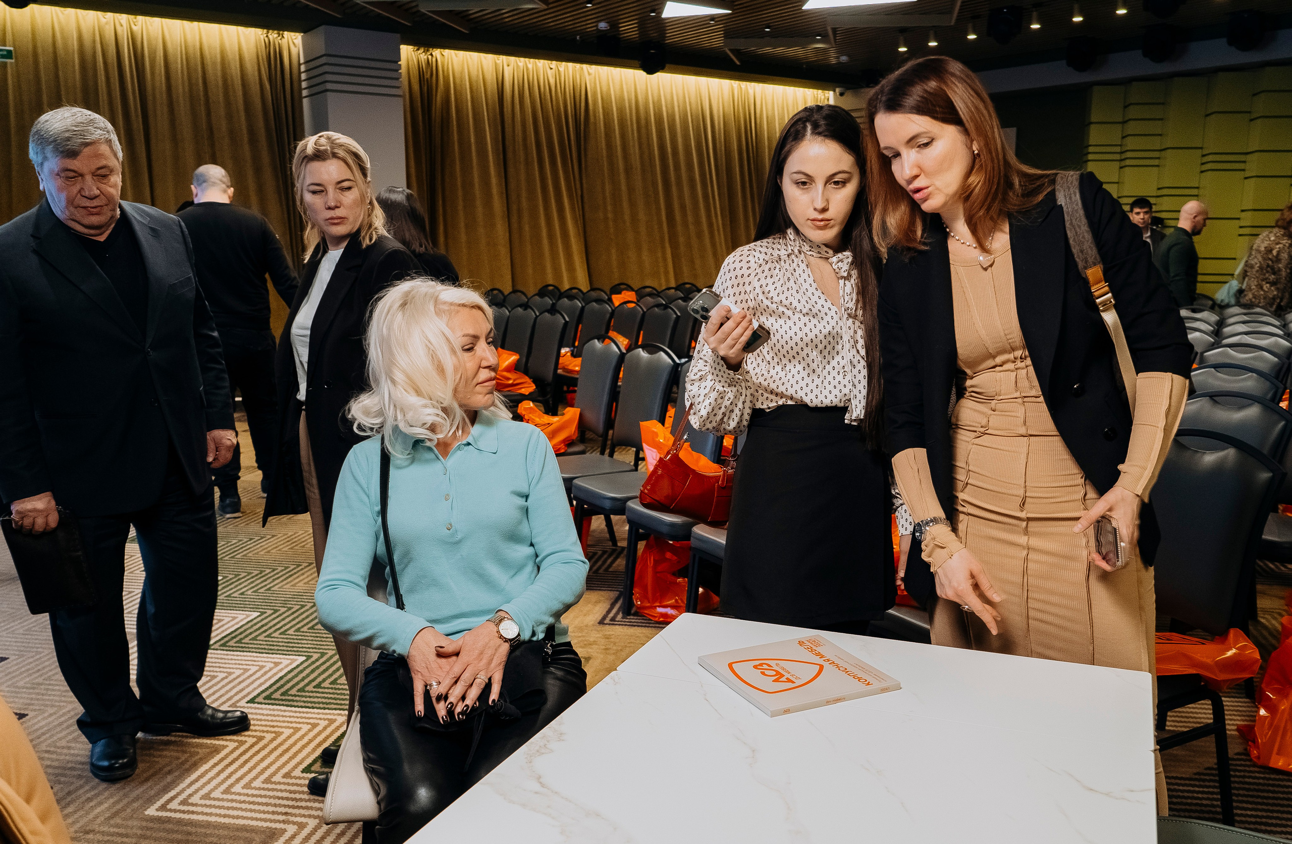 Ежегодный Дилерский семинар от учредителей компании! Больше: https://sinonim.org/improve#res. Профессиональный портретный фотограф в Москве Владимир Глаголев