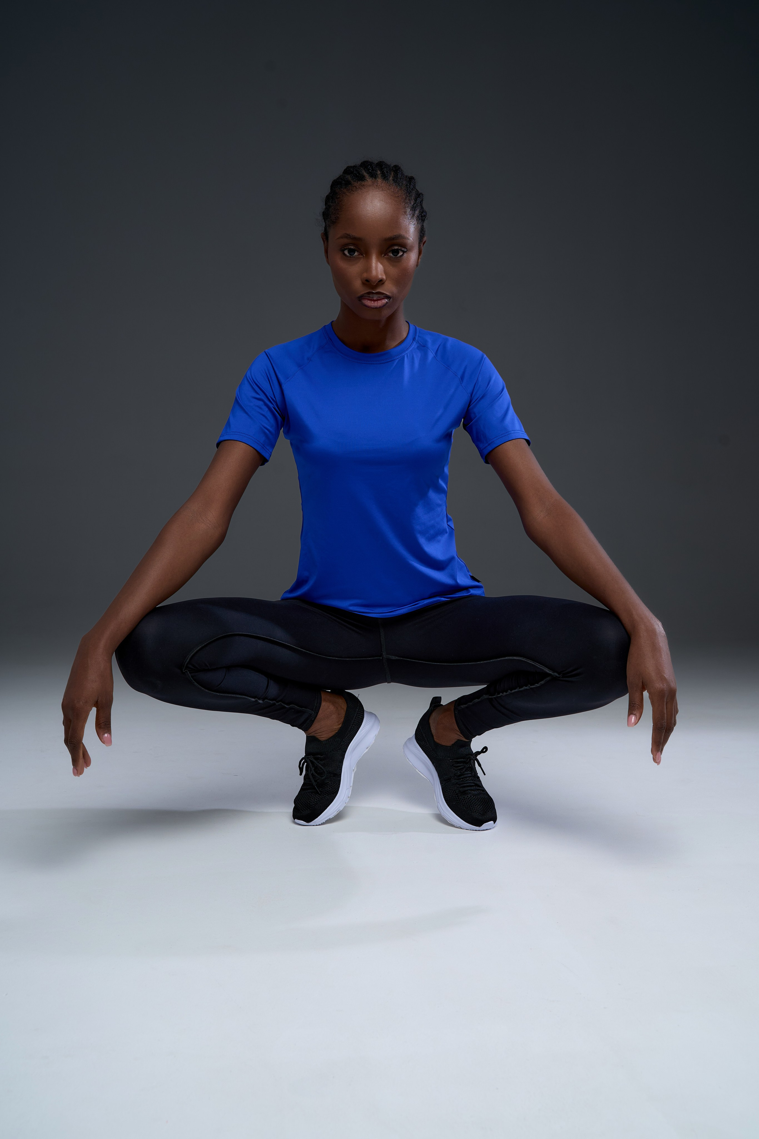 Спортивные футболки. Фотограф для маркетплейсов в Москве