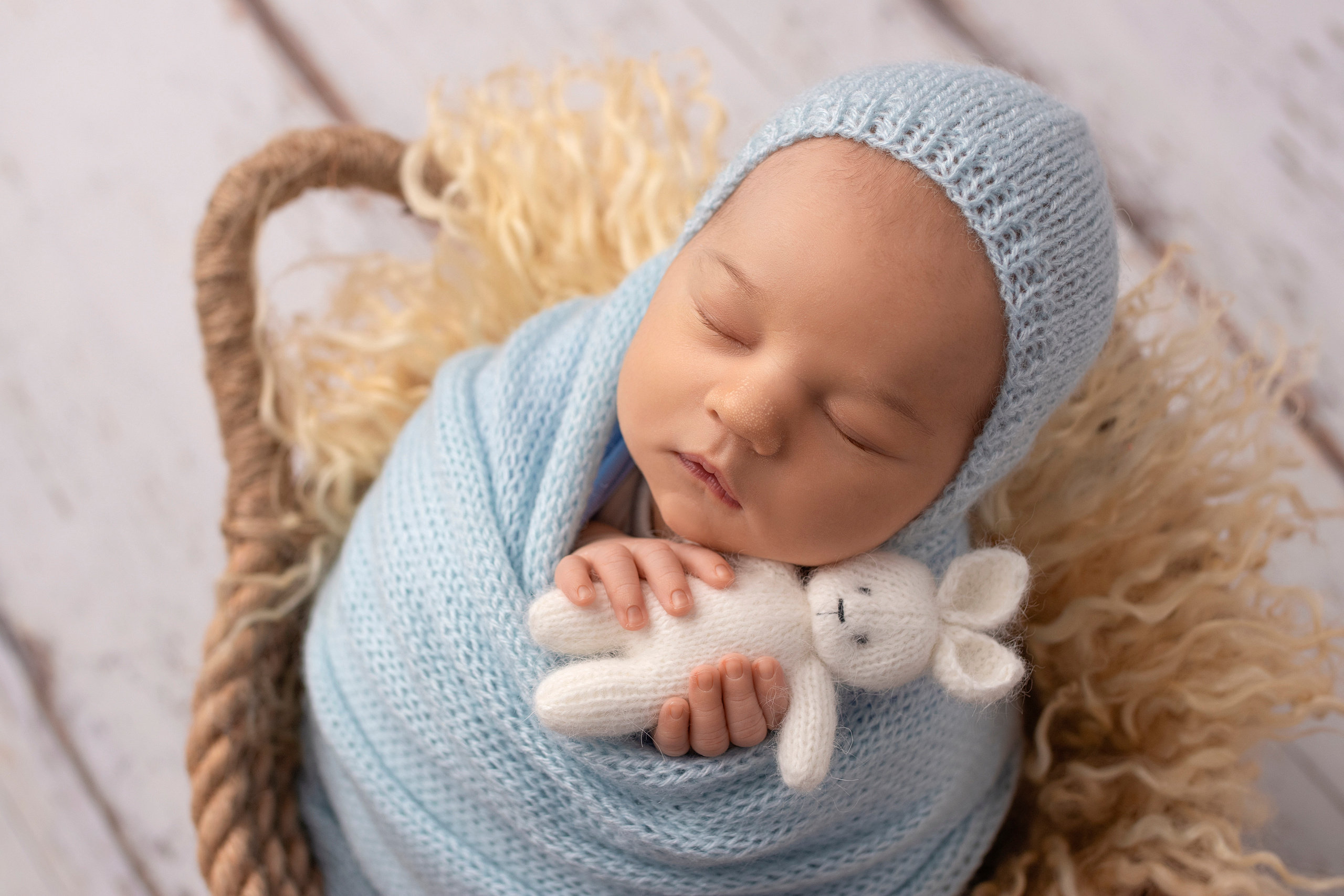 Красивые фотографии малышей у Вас дома. Фотограф новорождённых в Санкт-Петербурге Лилия Яковлева