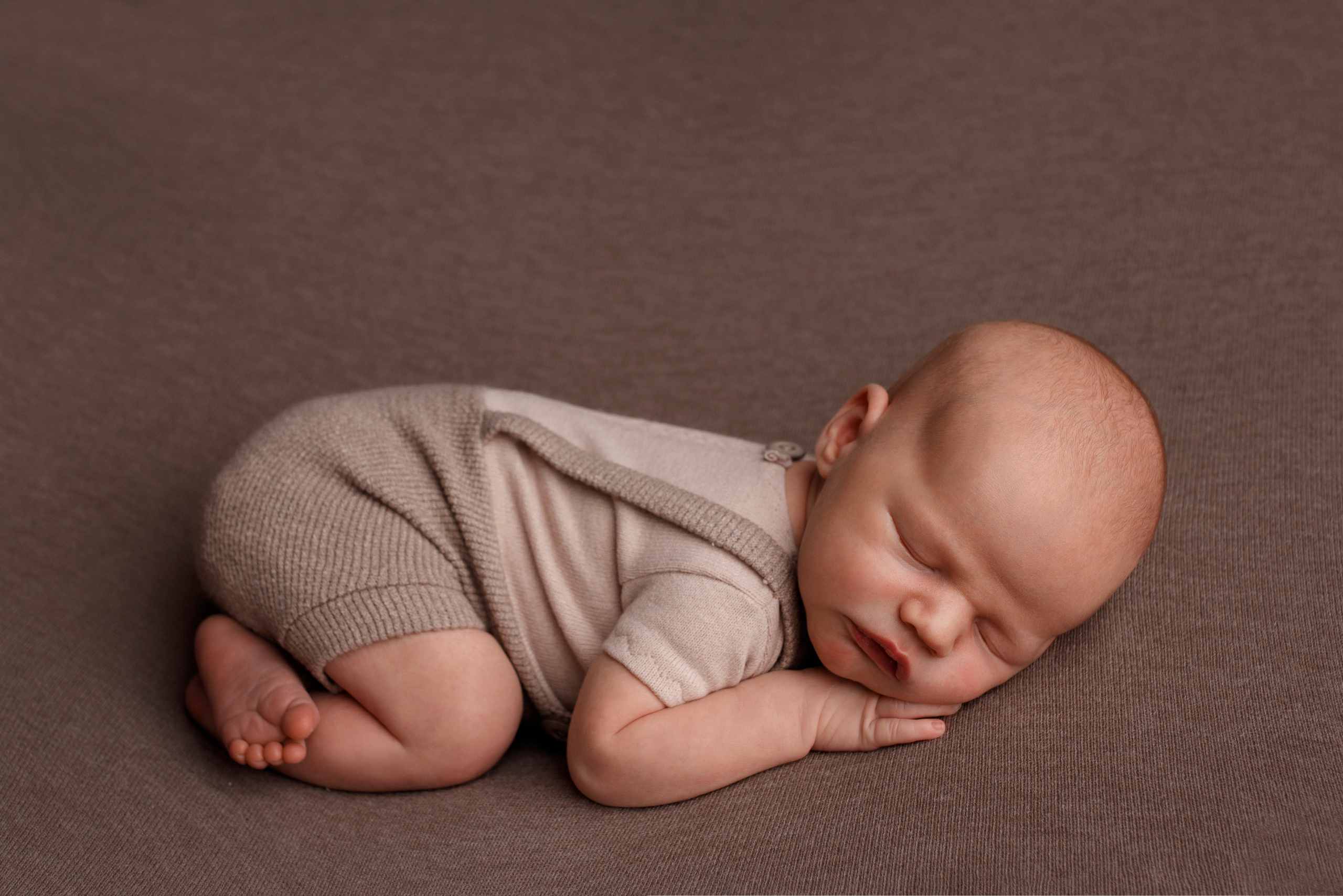 Красивые фотографии малышей у Вас дома. Фотограф новорождённых в Санкт-Петербурге Лилия Яковлева