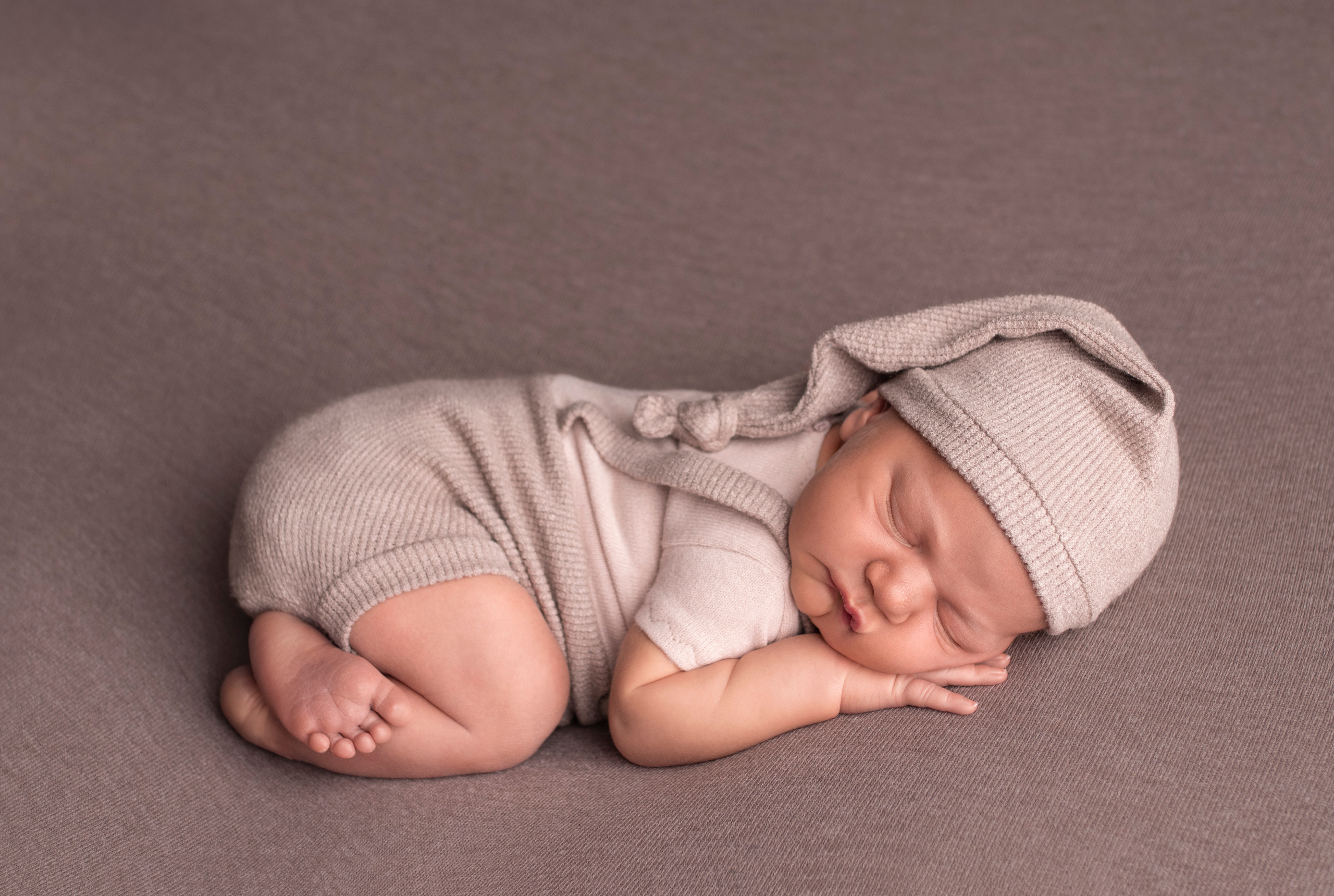 Красивые фотографии малышей у Вас дома. Фотограф новорождённых в Санкт-Петербурге Лилия Яковлева