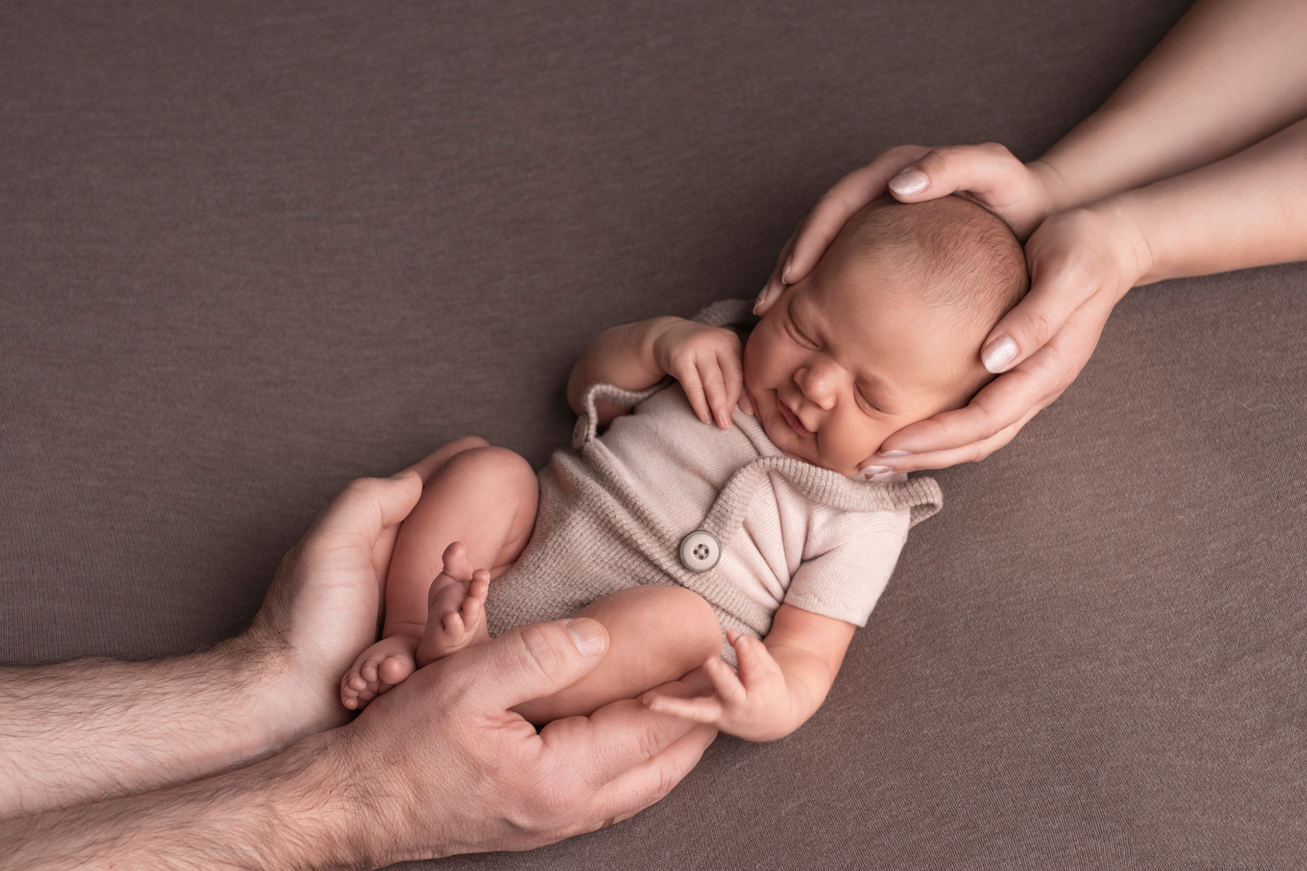 Красивые фотографии малышей у Вас дома. Фотограф новорождённых в Санкт-Петербурге Лилия Яковлева