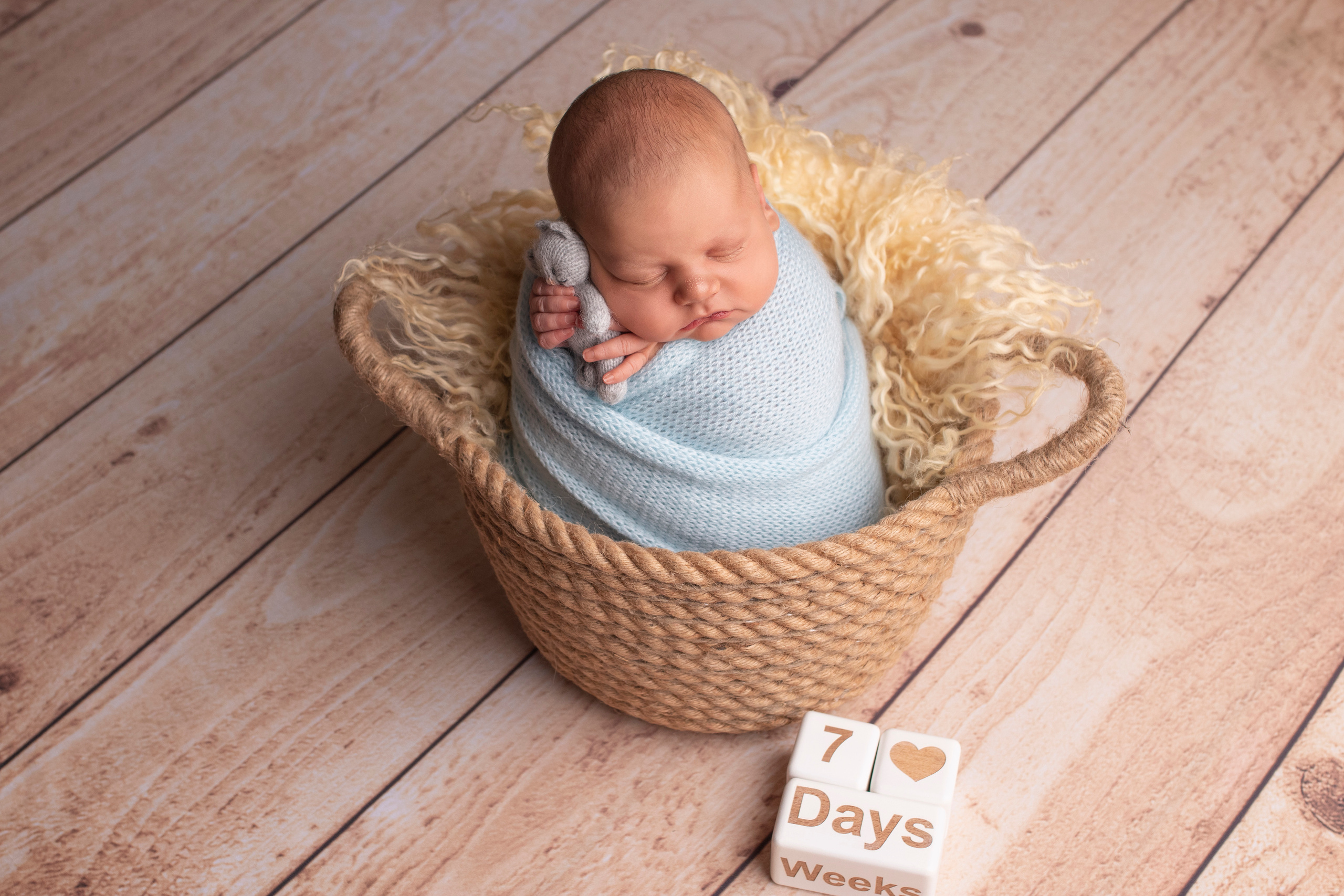 Красивые фотографии малышей у Вас дома. Фотограф новорождённых в Санкт-Петербурге Лилия Яковлева