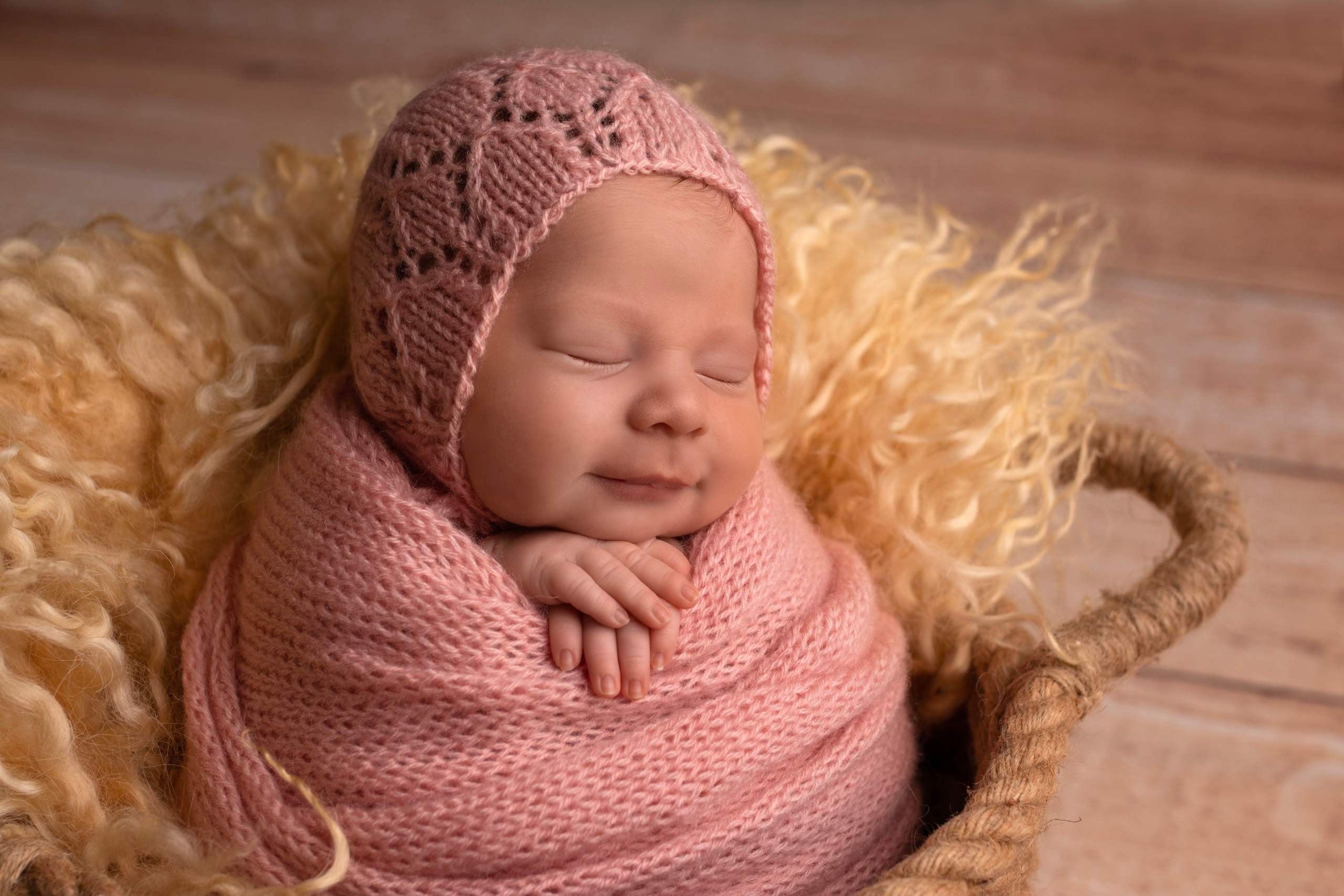 Красивые фотографии малышей у Вас дома. Фотограф новорождённых в Санкт-Петербурге Лилия Яковлева