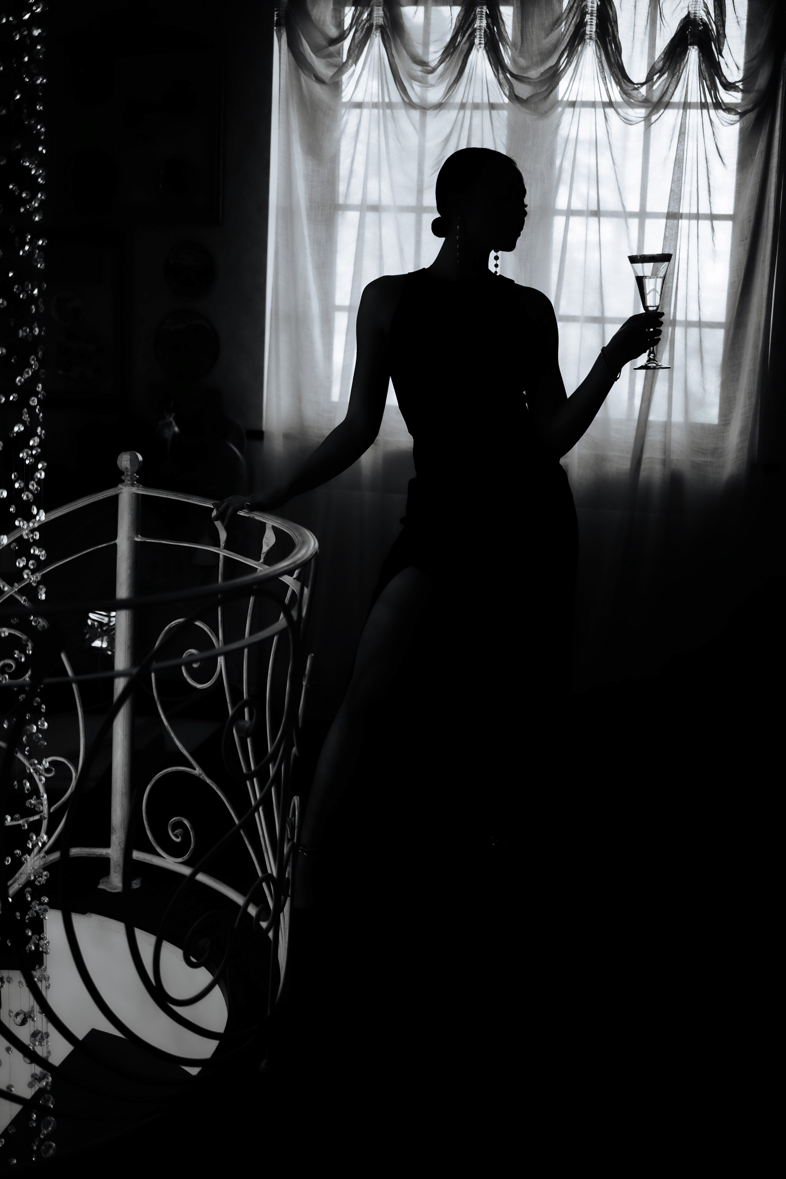 Черное и белое. Профессиональный фотограф и видеооператор