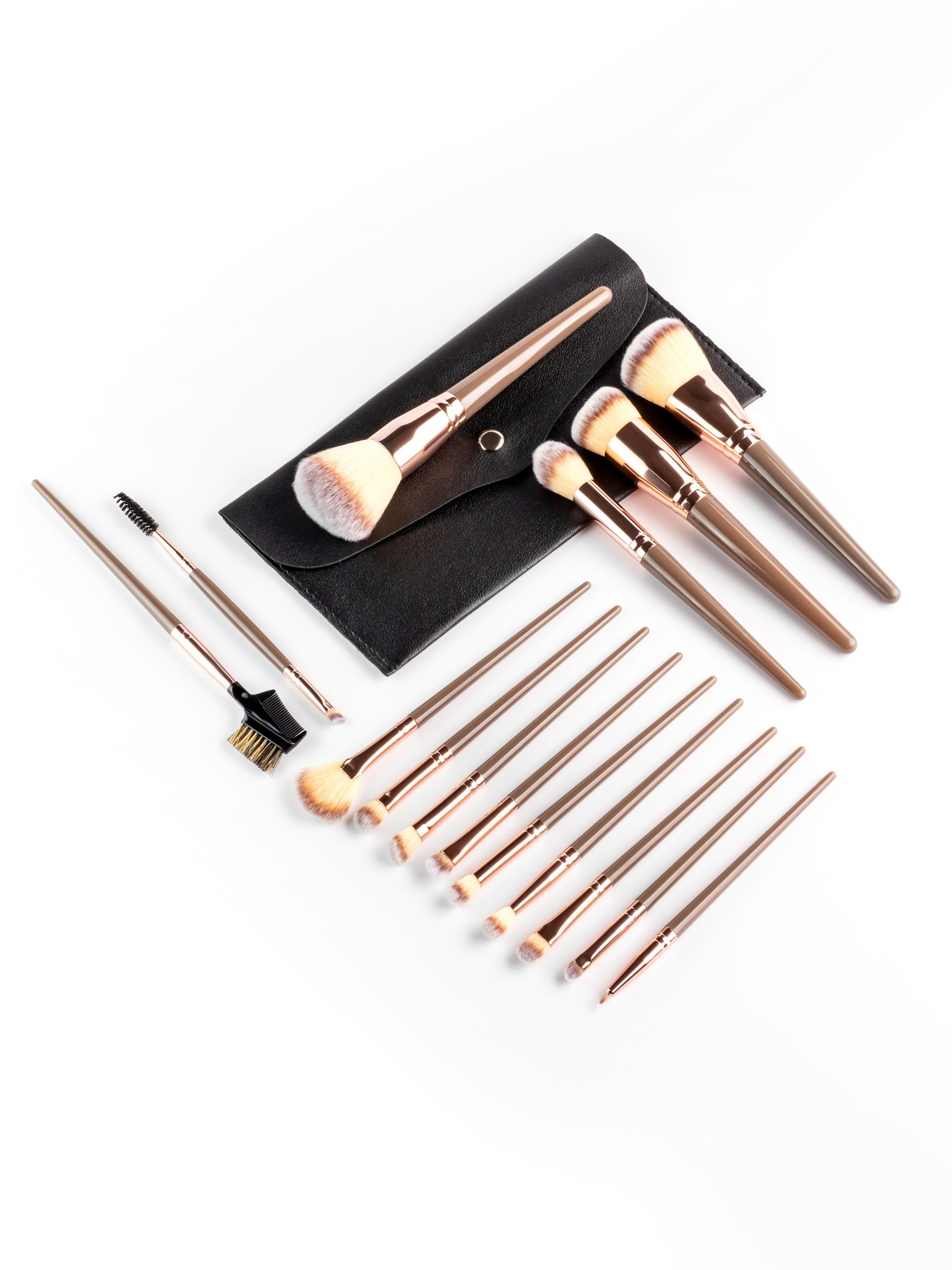 КИСТИ ДЛЯ МАКИЯЖА. Предметная фотосъемка в г. Москва PREDMETKASTUDIO