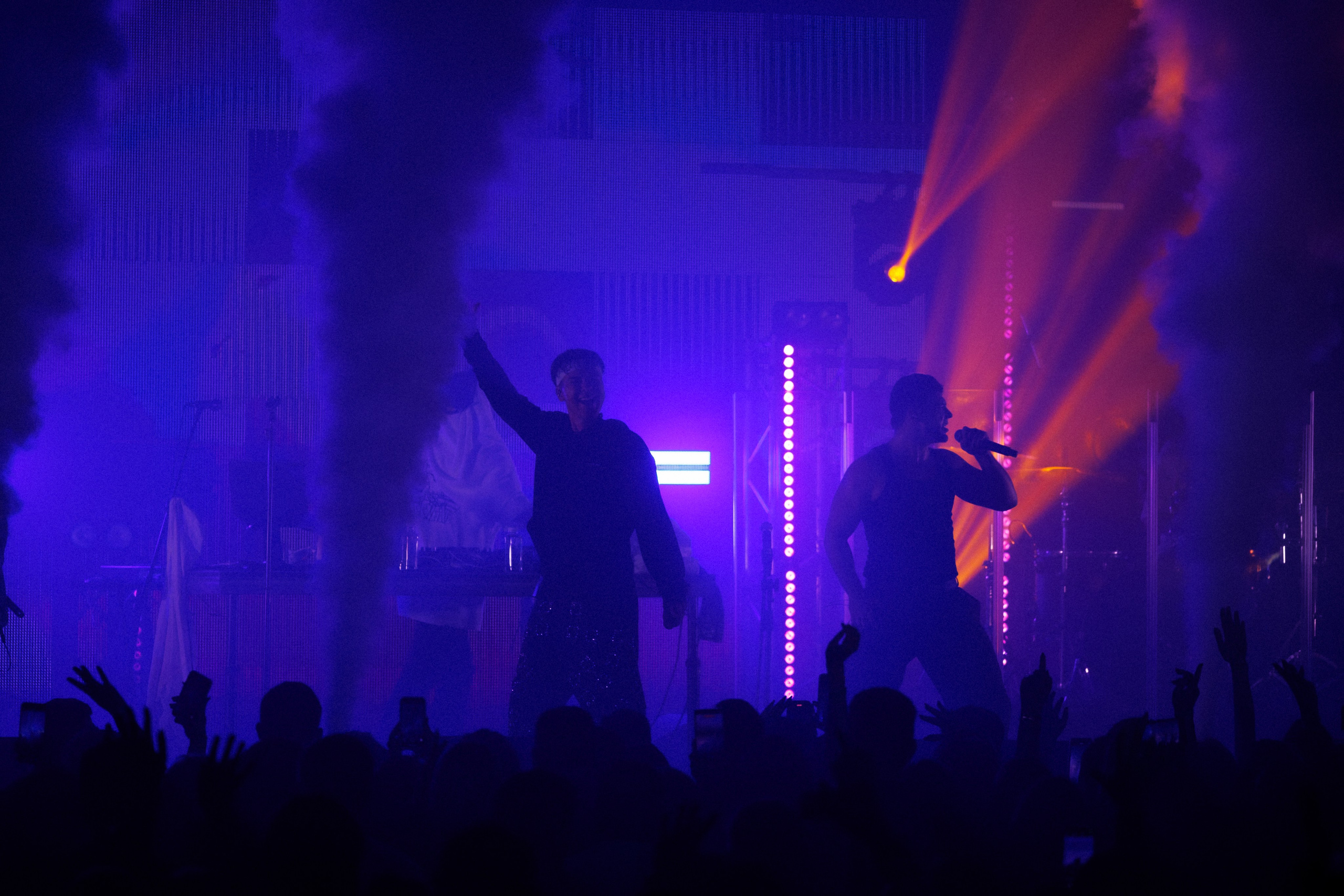 Фотоотчёт и репортаж с концерта группы GAYAZOV$ BROTHER$. Красильников Евгений — профессиональный фотограф в Ростове-на-Дону