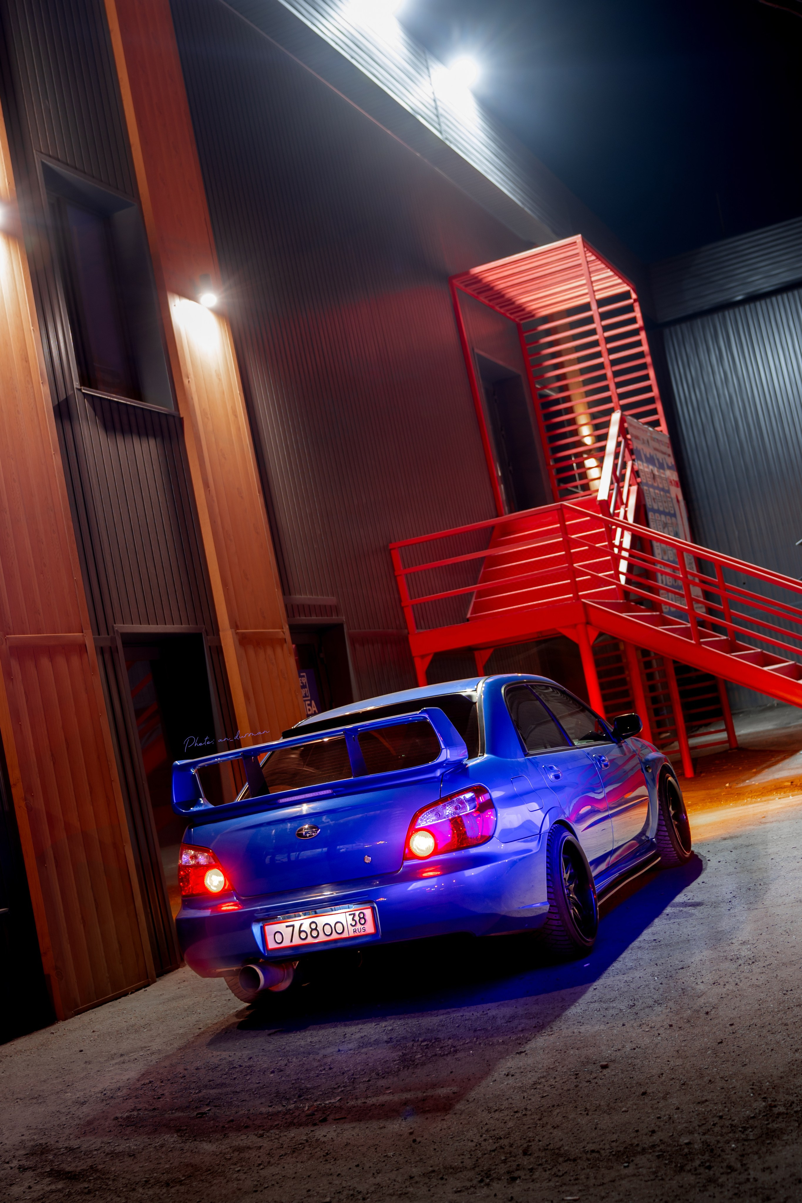 Subaru Impreza WRX STI 25'. Фотограф, видеограф и пилот дрона на Байкале