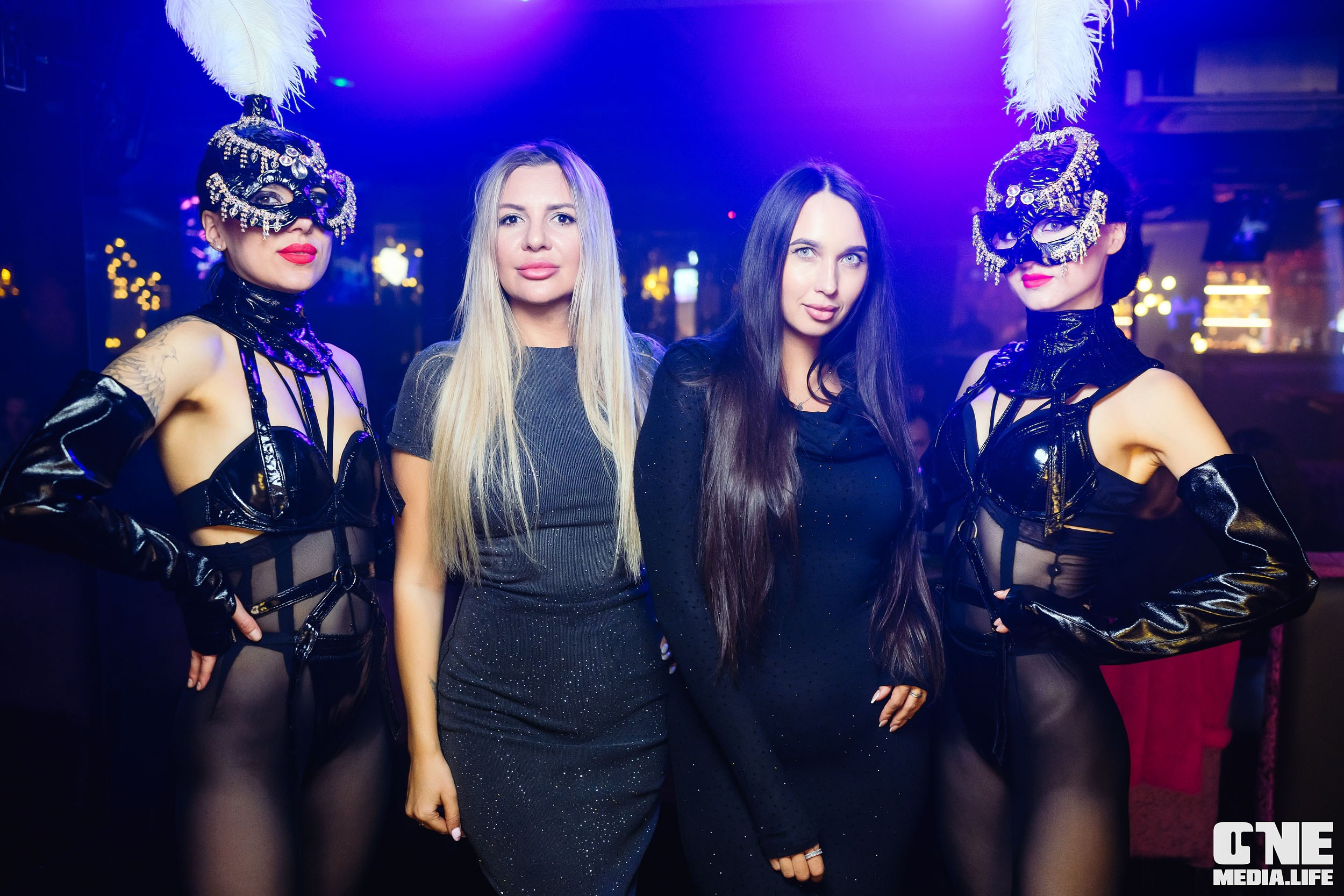 Субботняя вечеринка в караоке-клубе Эйфория. One Media Life: фоторепортажи, фотоотчеты с мероприятий и заведений