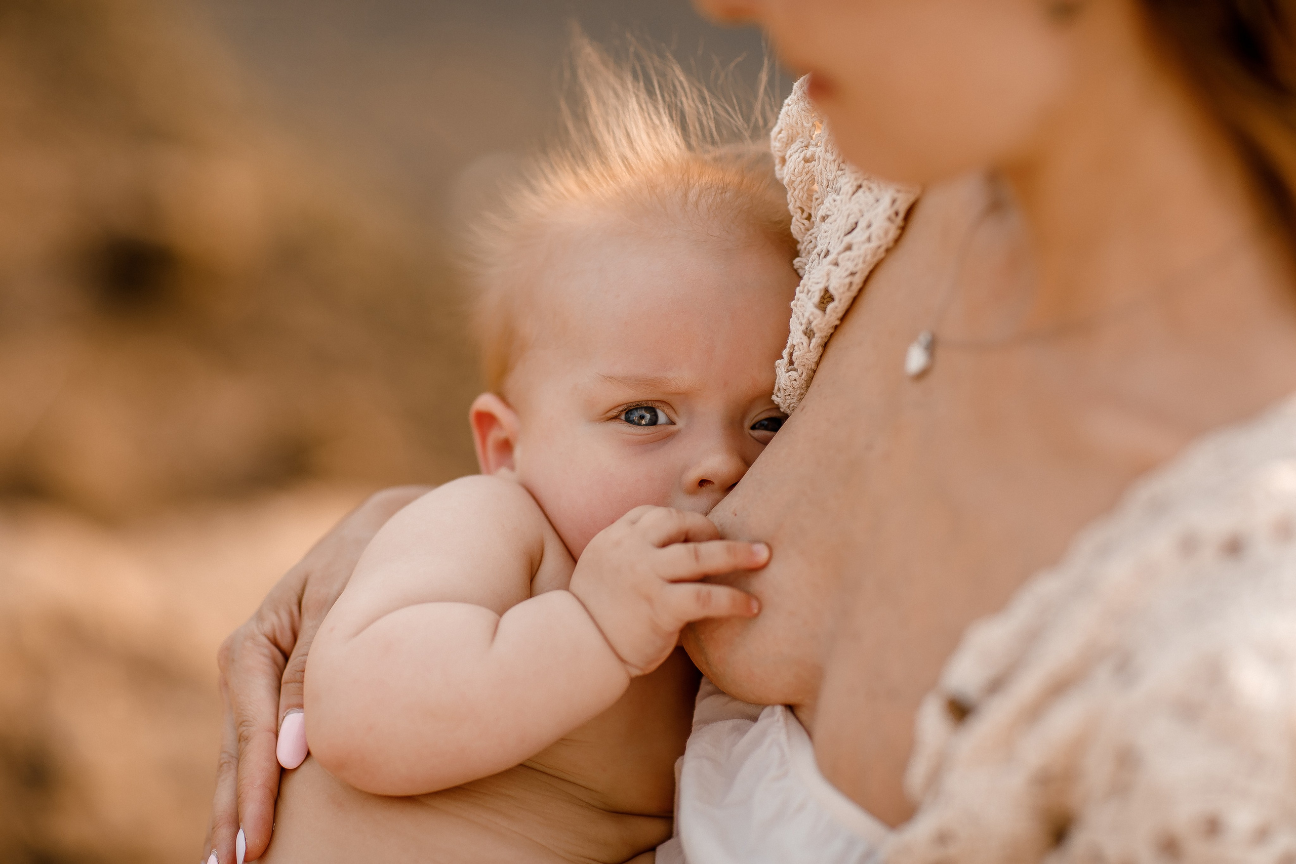 Грудное кормление. Фотограф материнства и таинства кормления Екатерина Кузьмин