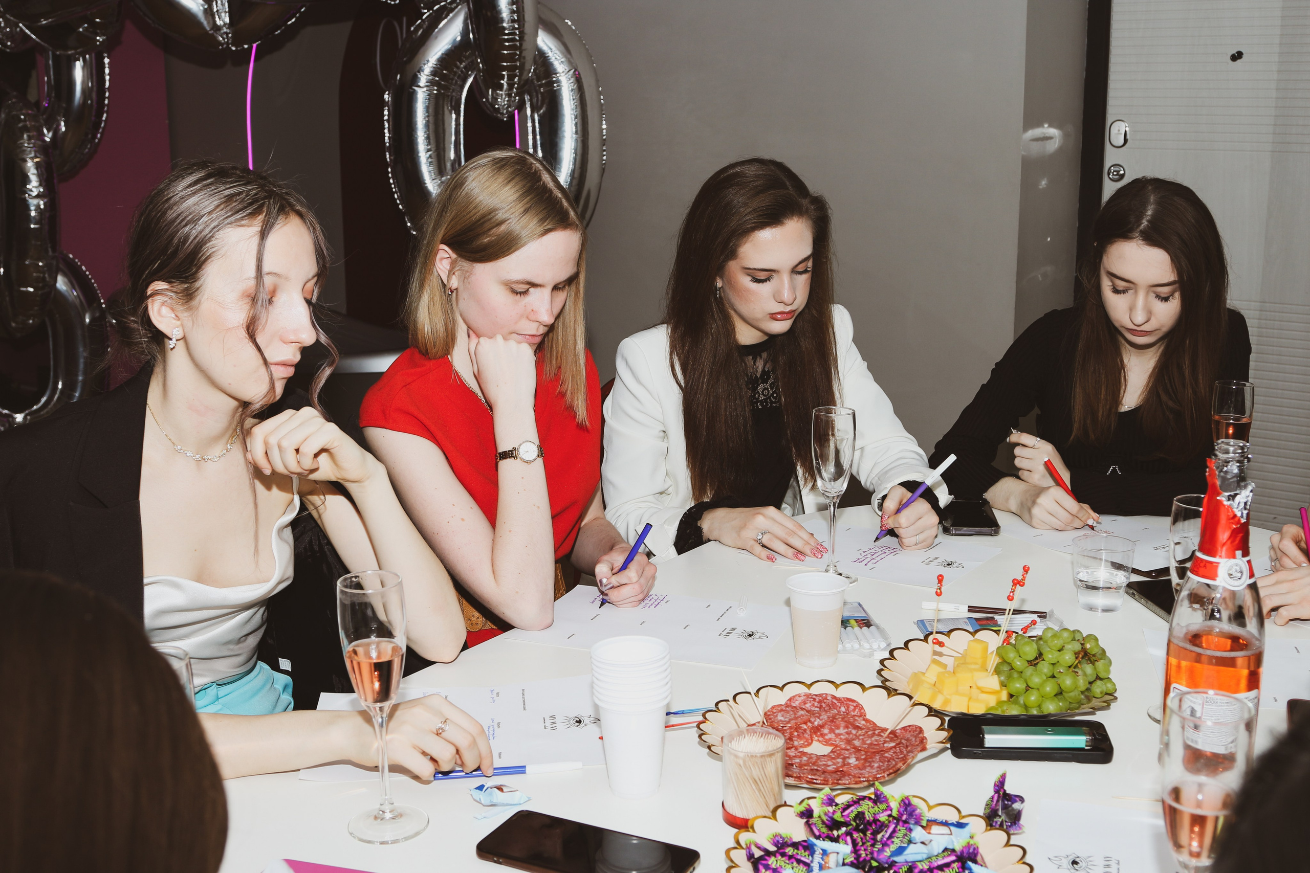 Студия пятница. Алиса Томшина — Фотограф / Видеограф