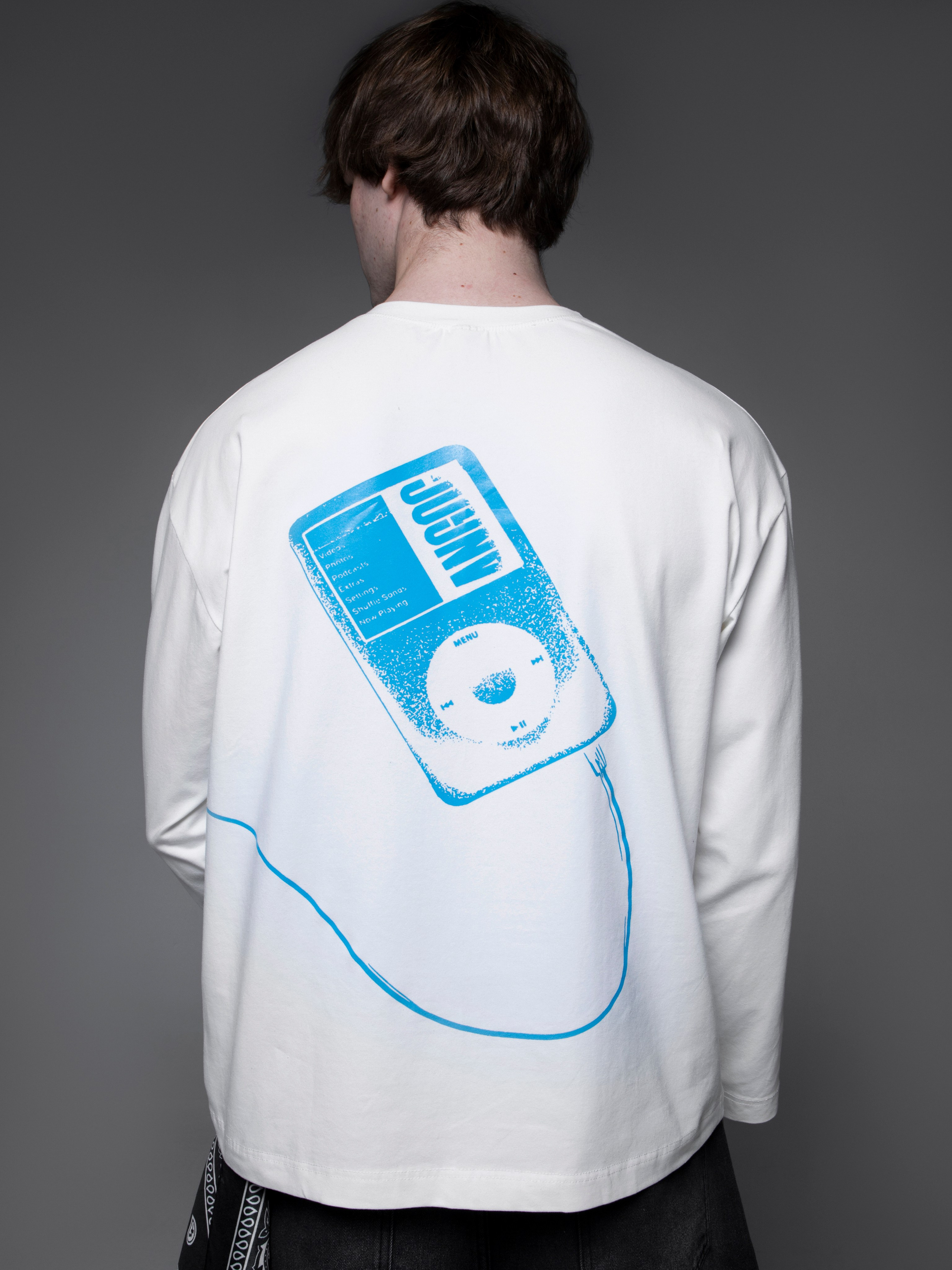 КАТАЛОГ | серый фон. RUNA production — стильные съемки для брендов