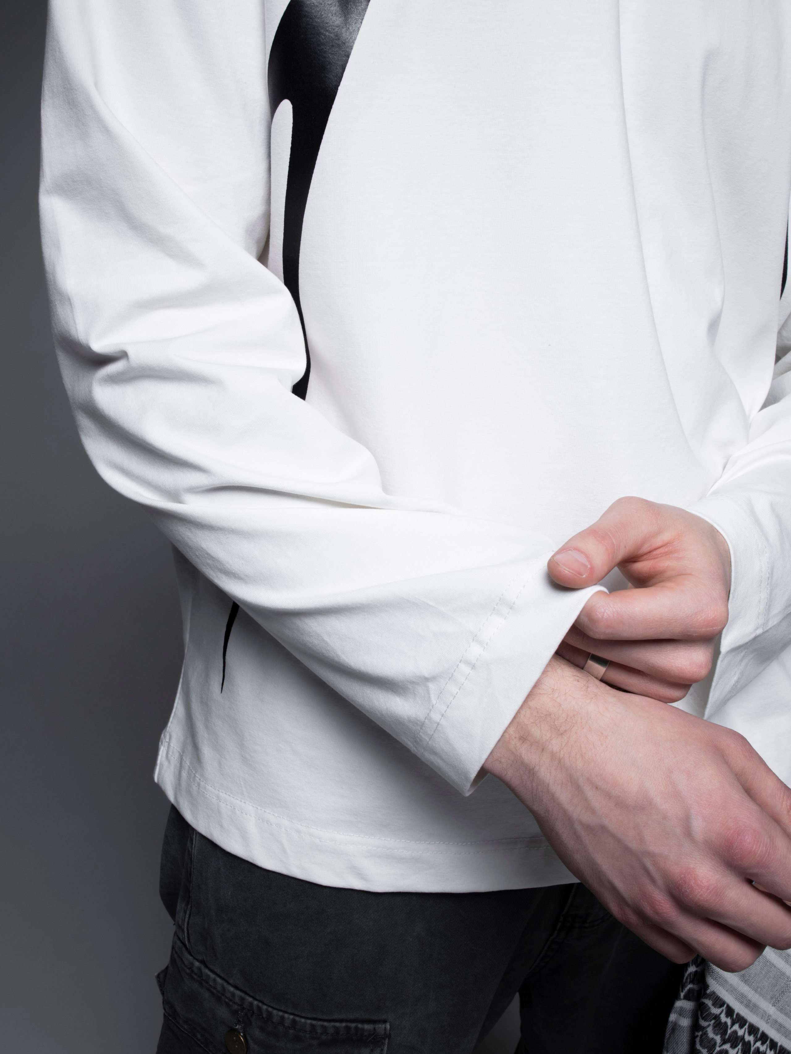 КАТАЛОГ | серый фон. RUNA production — стильные съемки для брендов