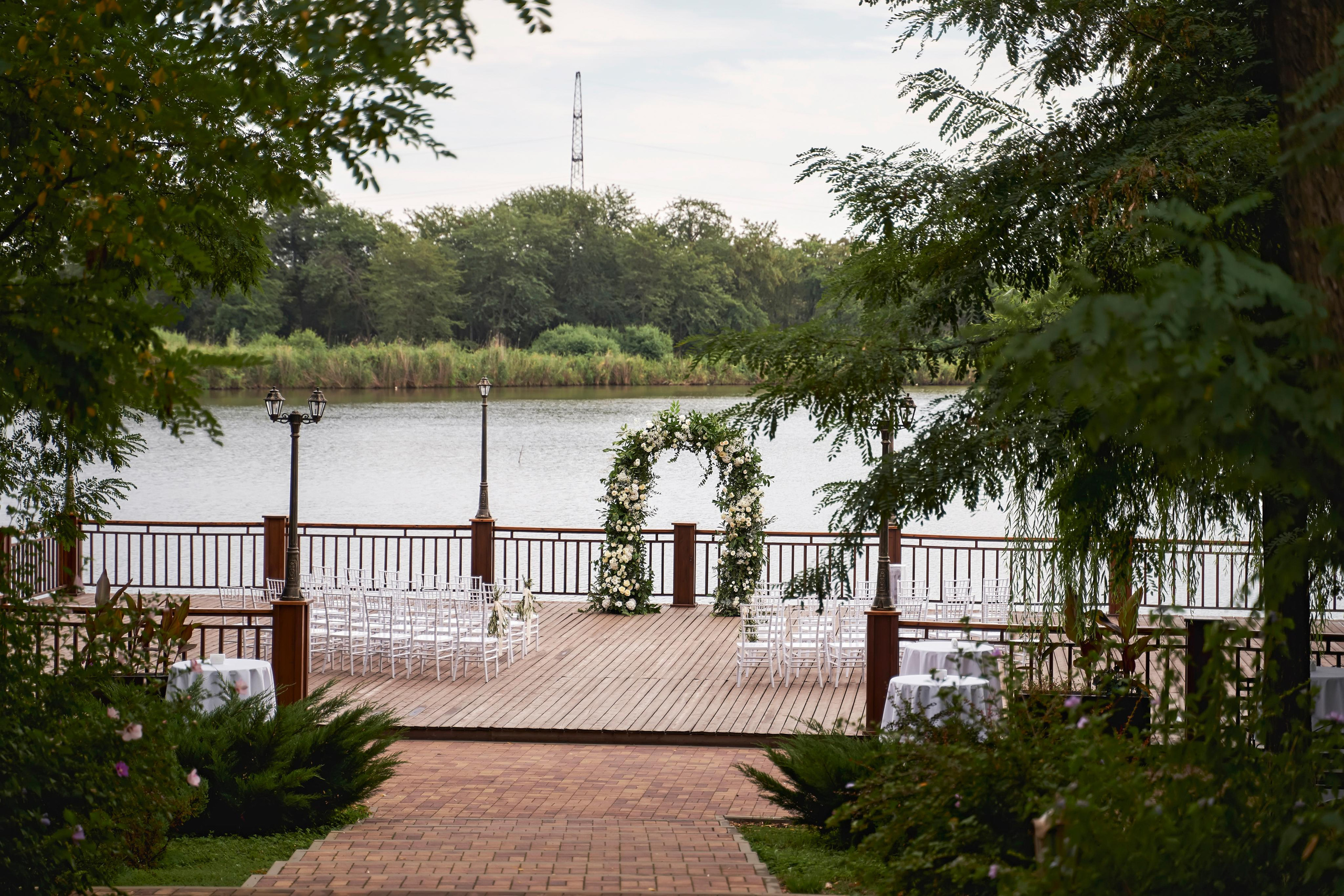 Свадьба в Усадьбе Фамилии. Фото и видео Twins Studio. ТВИНС СТУДИО — лучшие свадебные фотографы и видеографы в Краснодаре