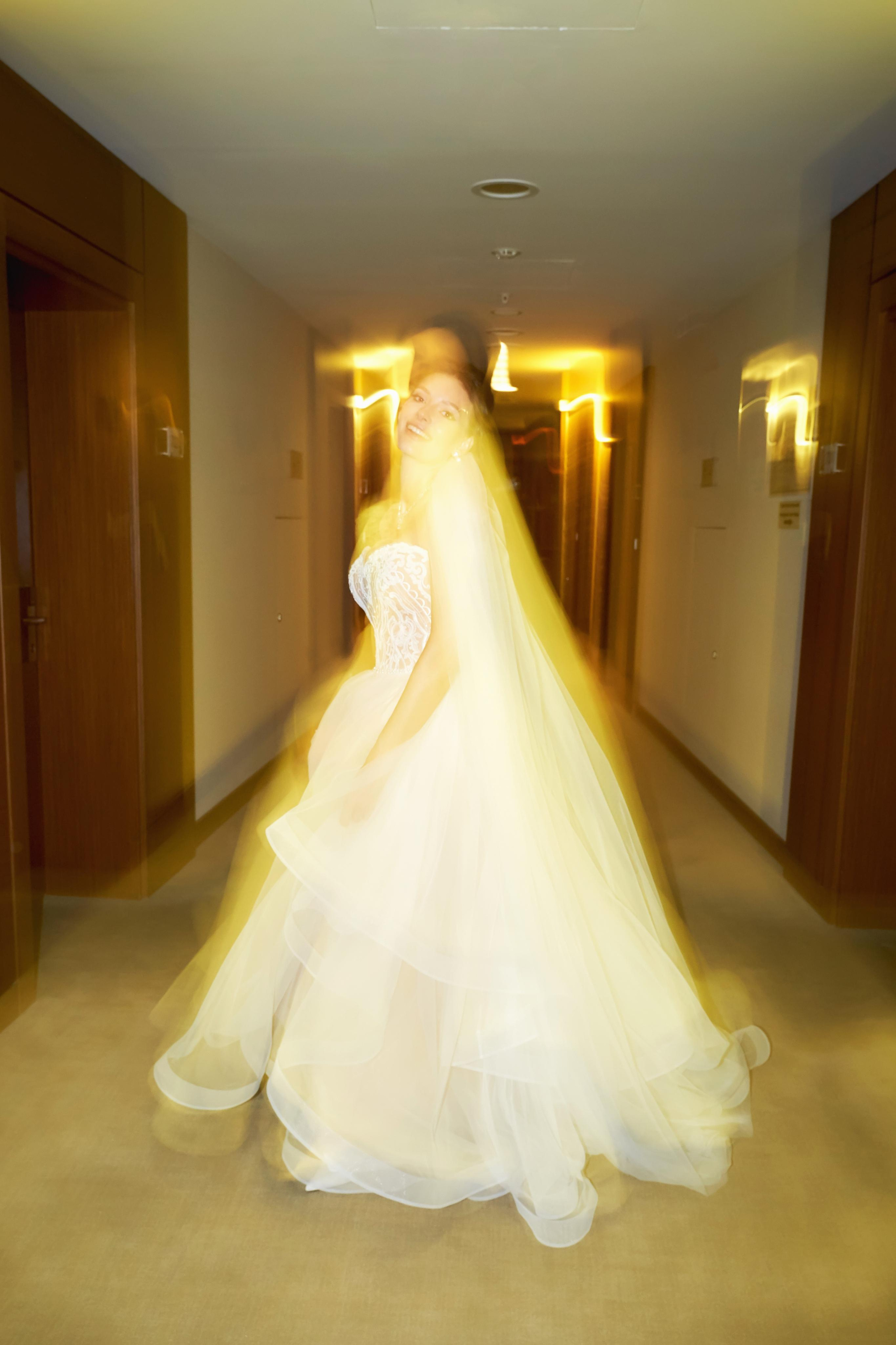 Прогулка на яхте в день свадьбы вместе с фото и видео Твинс Студио. ТВИНС СТУДИО — лучшие свадебные фотографы и видеографы в Краснодаре