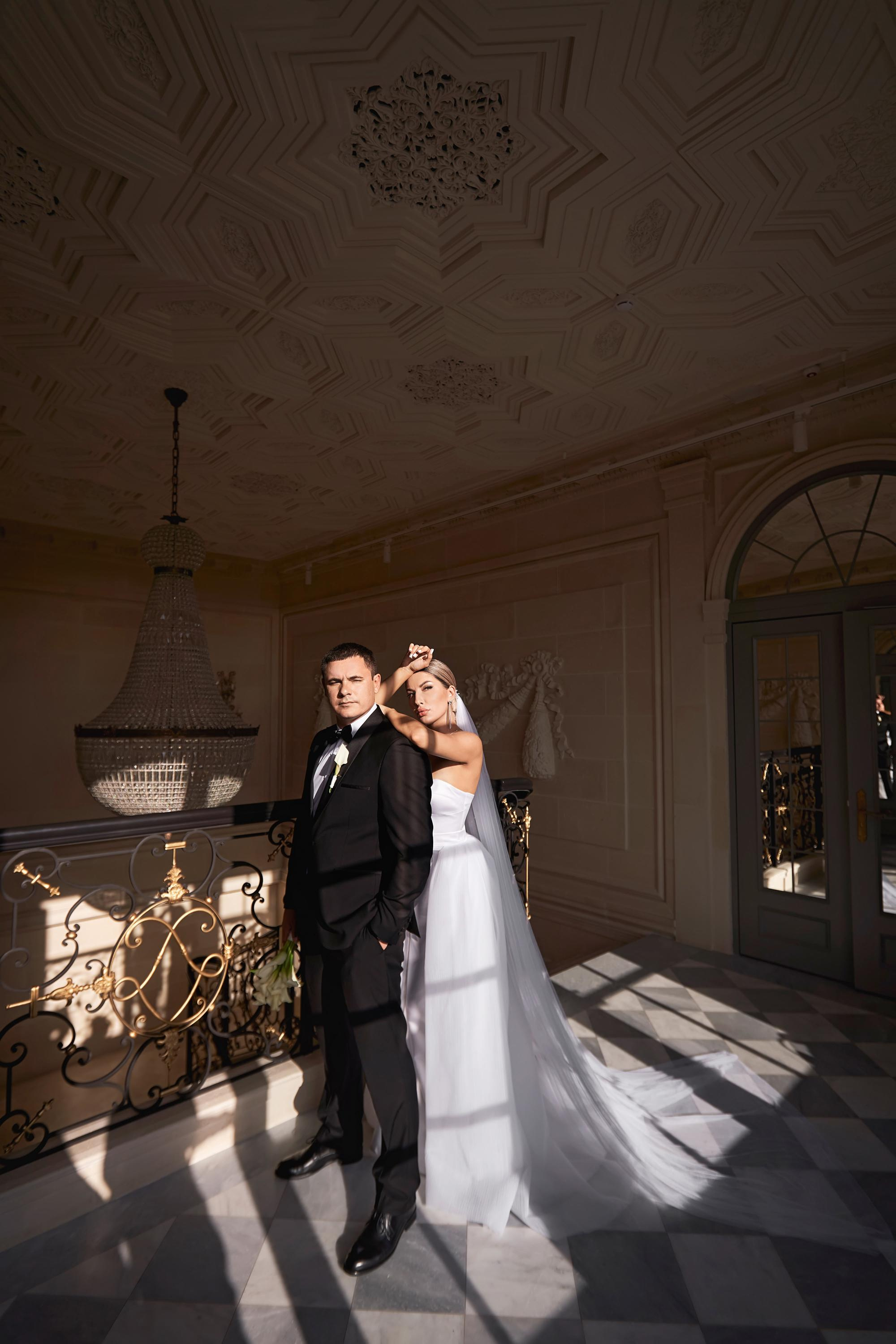 Красивая выездная регистрация в «Шато Де Талю» винодельня в Геленджике. ТВИНС СТУДИО — лучшие свадебные фотографы и видеографы в Краснодаре