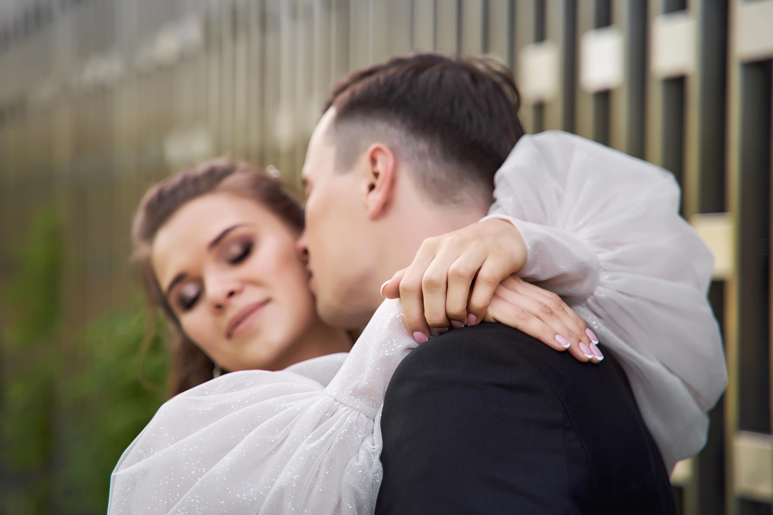 Камерная свадьба в фотостудии, парке Галицкого и Екатерининском загсе. ТВИНС СТУДИО — лучшие свадебные фотографы и видеографы в Краснодаре