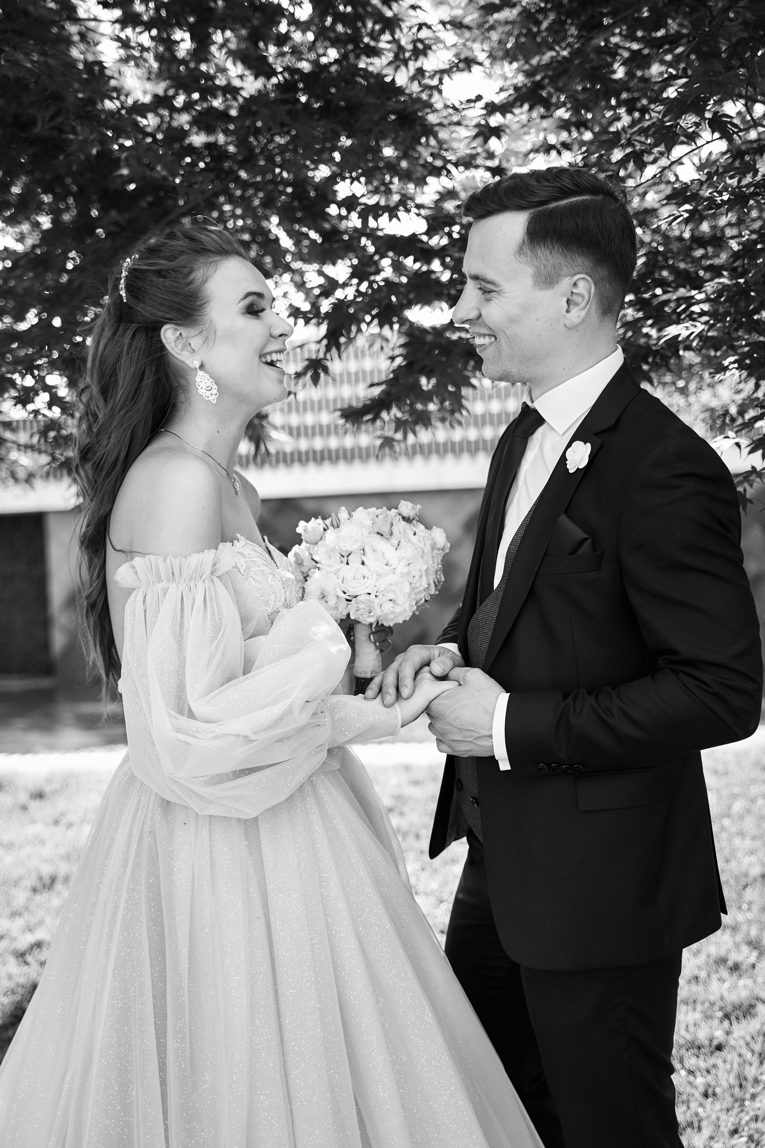 Камерная свадьба в фотостудии, парке Галицкого и Екатерининском загсе. ТВИНС СТУДИО — лучшие свадебные фотографы и видеографы в Краснодаре