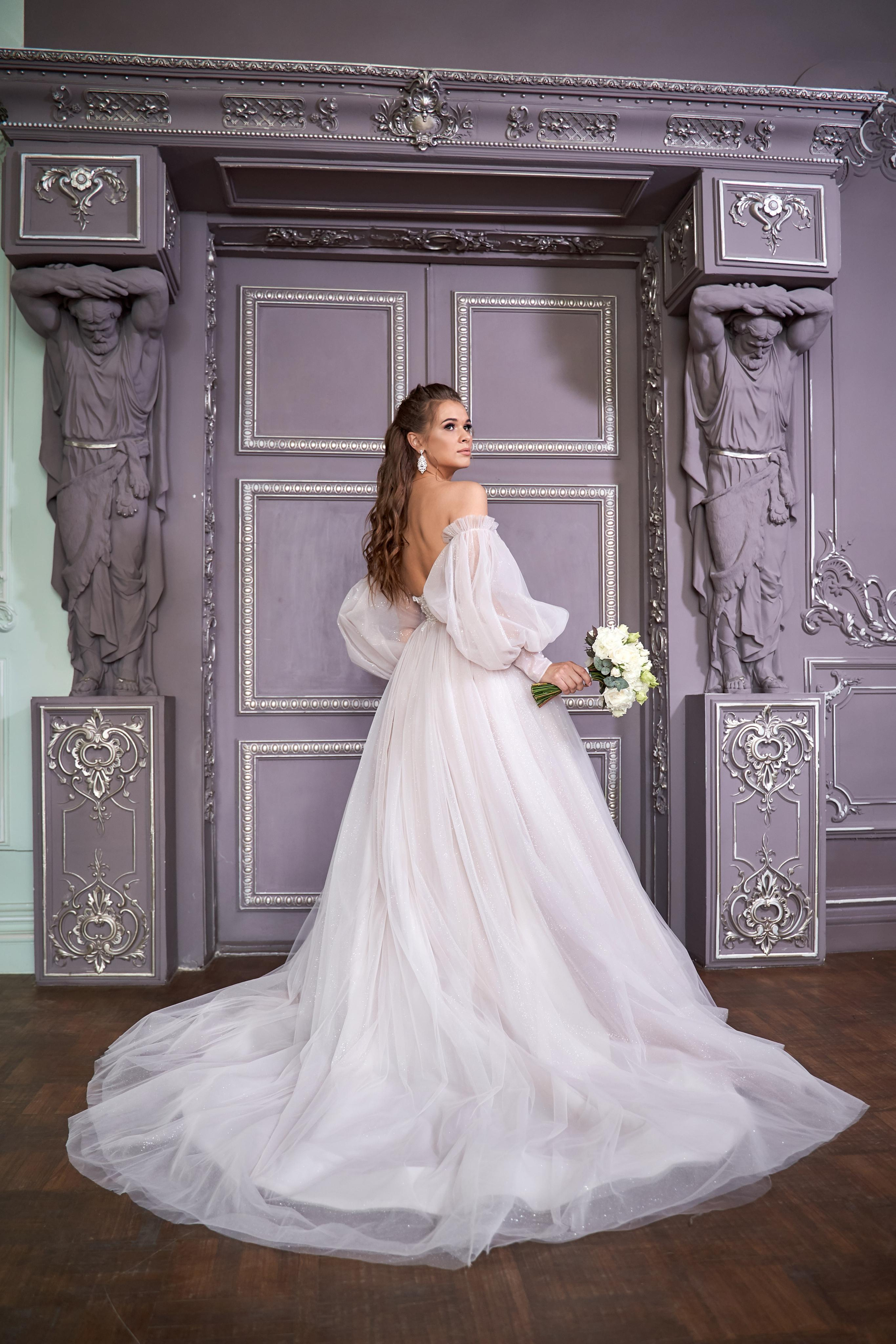 Камерная свадьба в фотостудии, парке Галицкого и Екатерининском загсе. ТВИНС СТУДИО — лучшие свадебные фотографы и видеографы в Краснодаре