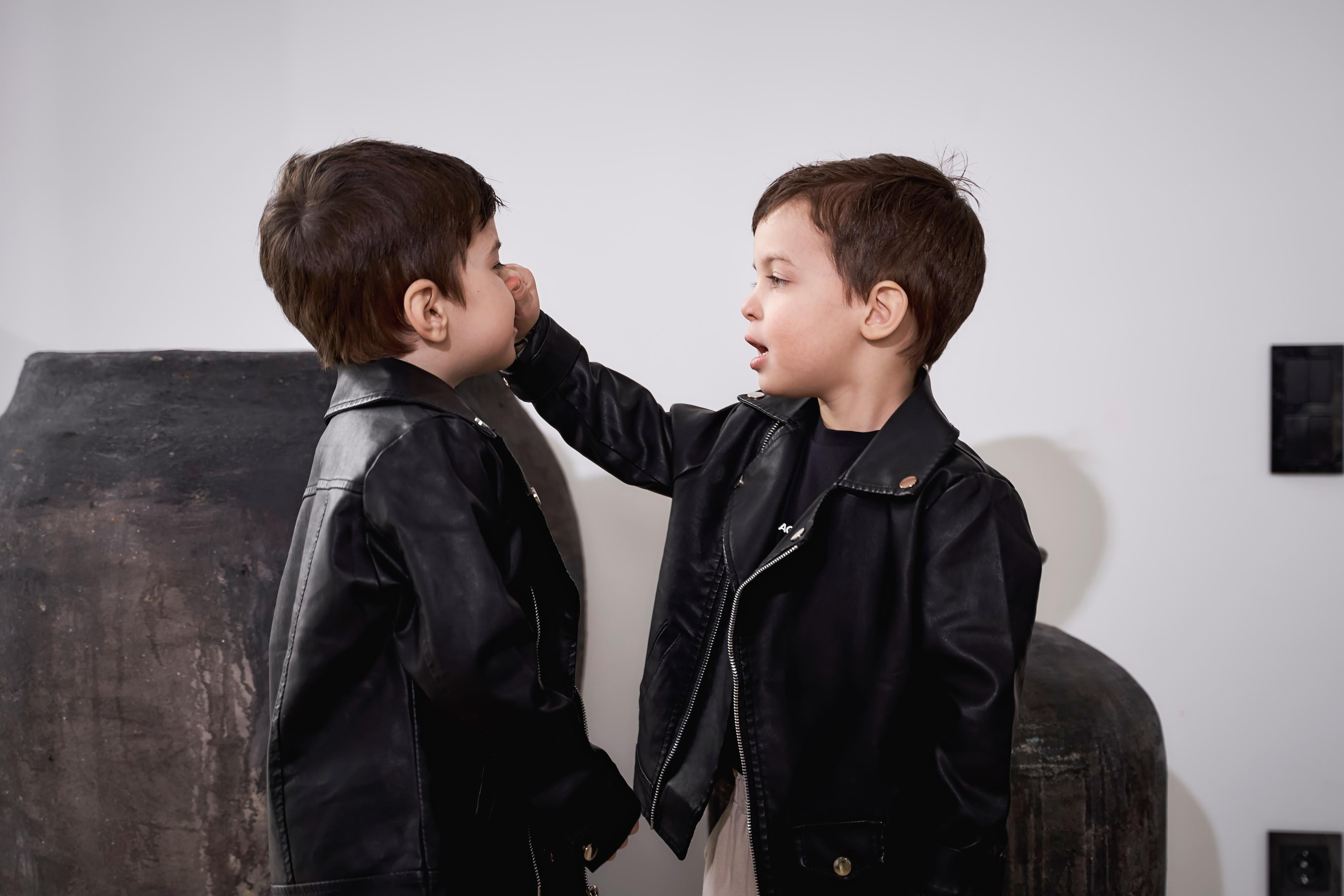 Самир Азарян и «три торнадо» Семейная фотосъёмка от Твинс Студио. ТВИНС СТУДИО — лучшие свадебные фотографы и видеографы в Краснодаре