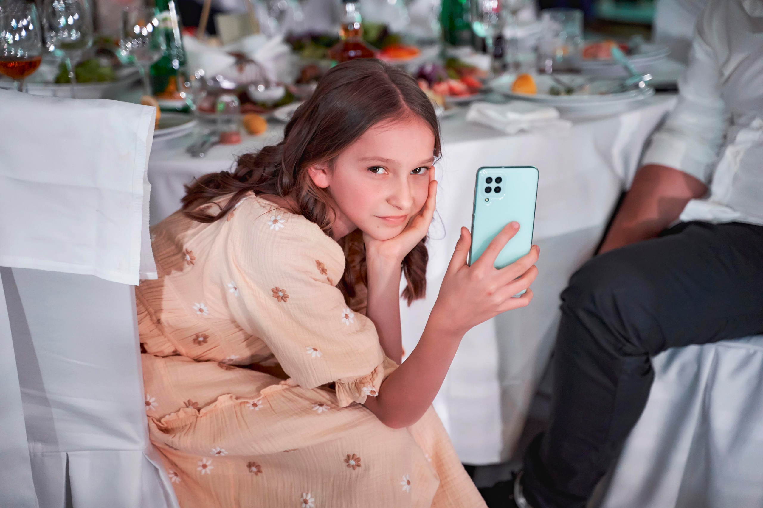 Красивая выездная регистрация в «Шато Де Талю» винодельня в Геленджике. ТВИНС СТУДИО — лучшие свадебные фотографы и видеографы в Краснодаре