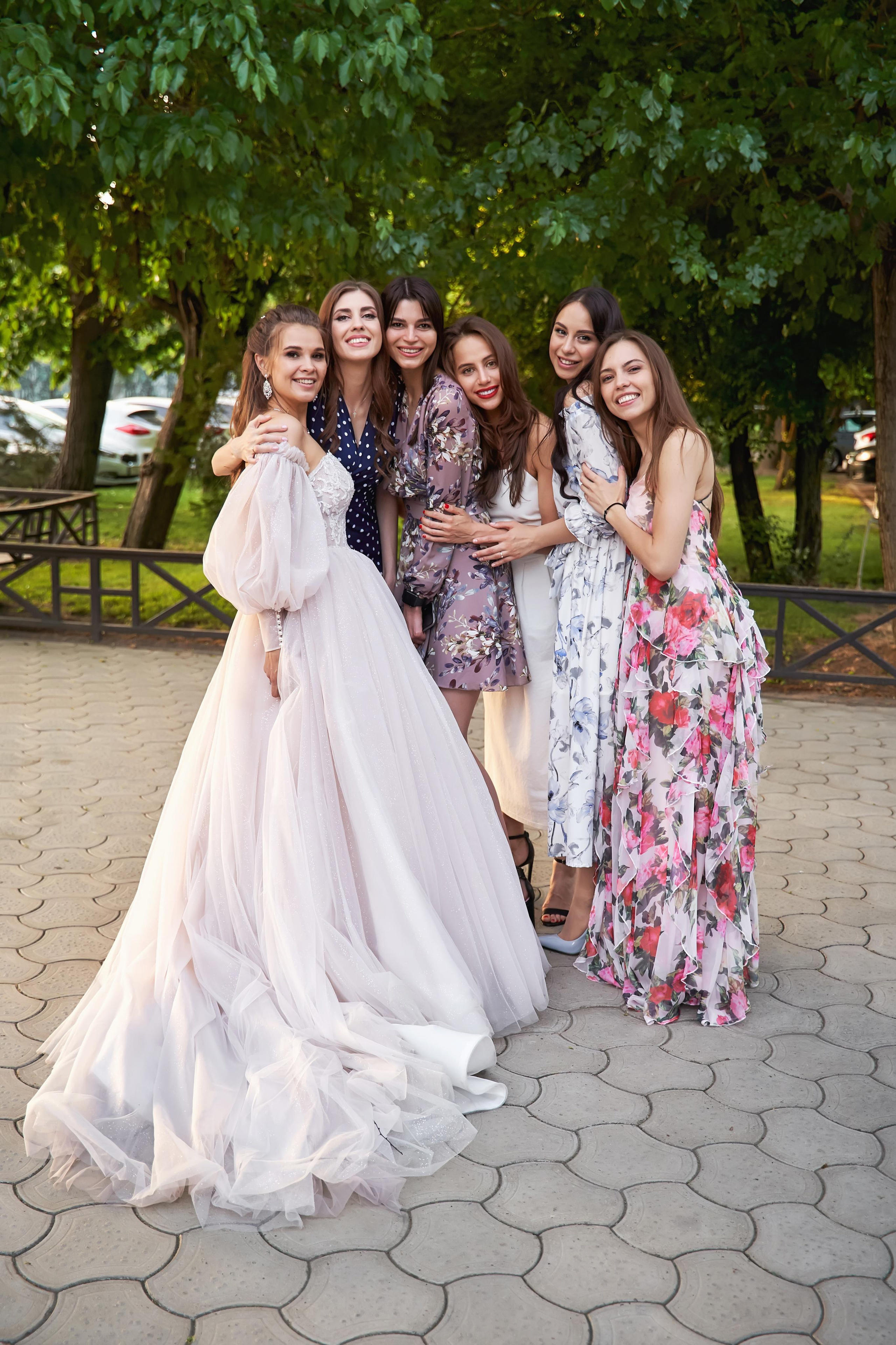 Камерная свадьба в фотостудии, парке Галицкого и Екатерининском загсе. ТВИНС СТУДИО — лучшие свадебные фотографы и видеографы в Краснодаре