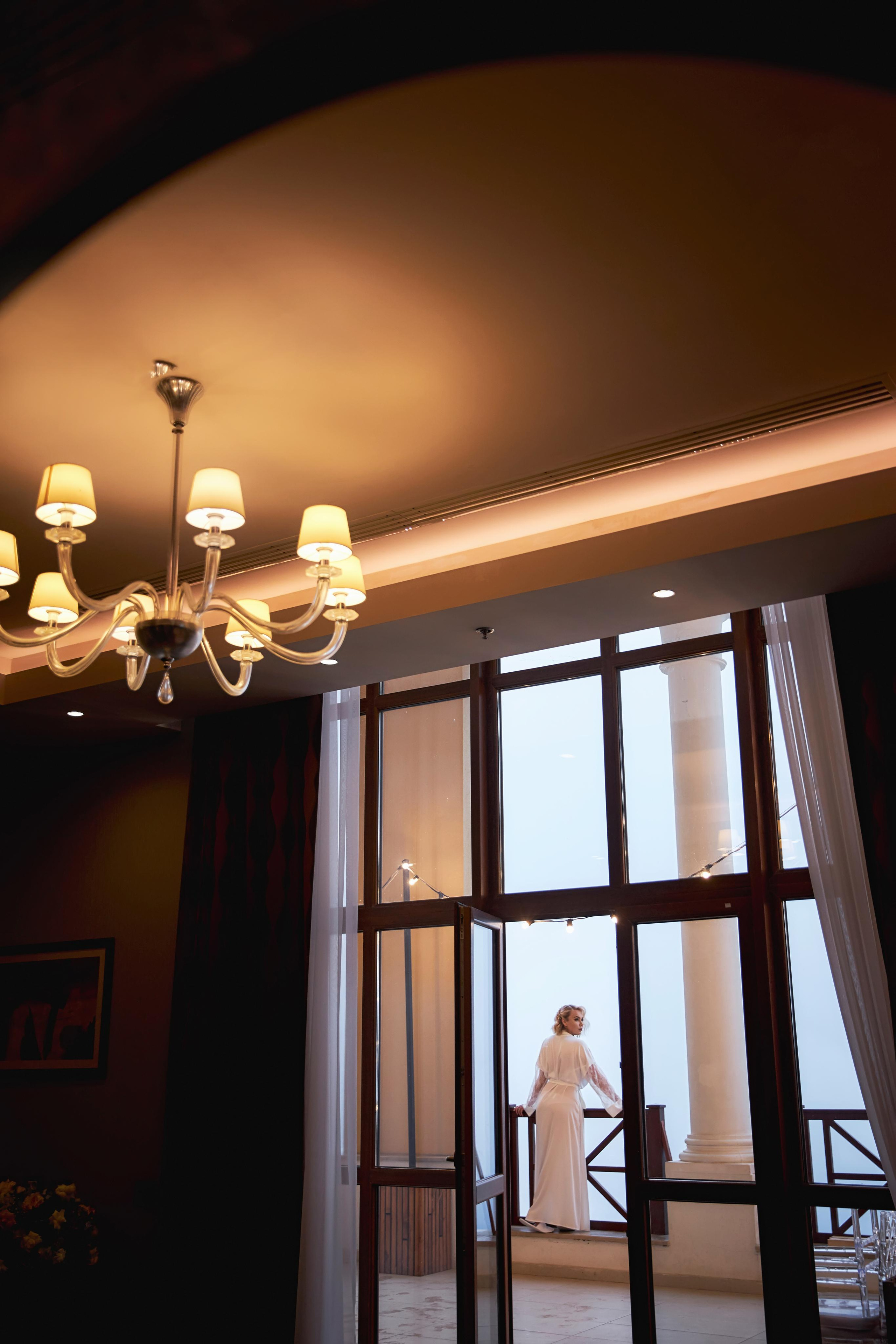 Свадьба в Красной Поляне от TWINS STUDIO в окружении гор. ТВИНС СТУДИО — лучшие свадебные фотографы и видеографы в Краснодаре