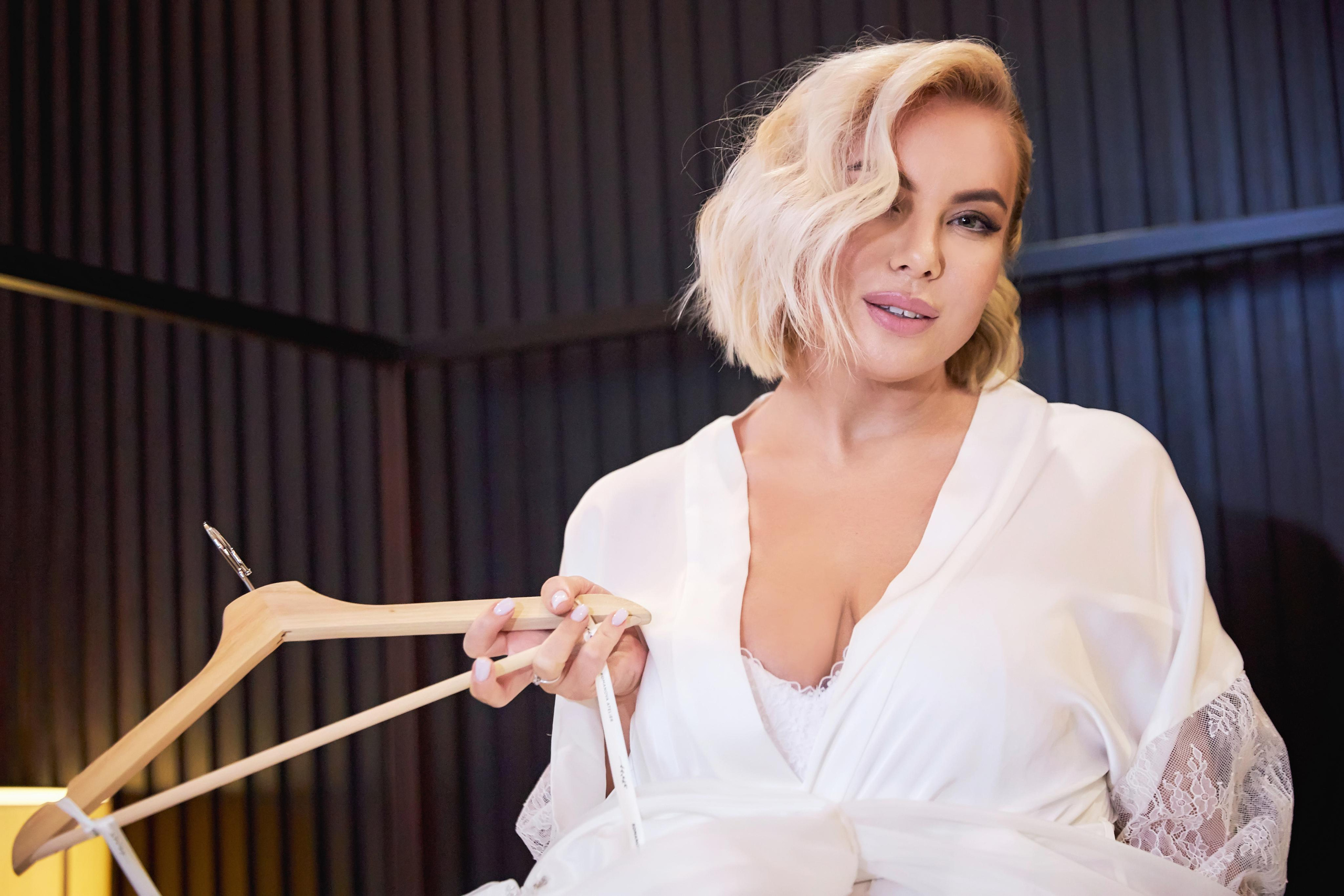 Свадьба в Красной Поляне от TWINS STUDIO в окружении гор. ТВИНС СТУДИО — лучшие свадебные фотографы и видеографы в Краснодаре