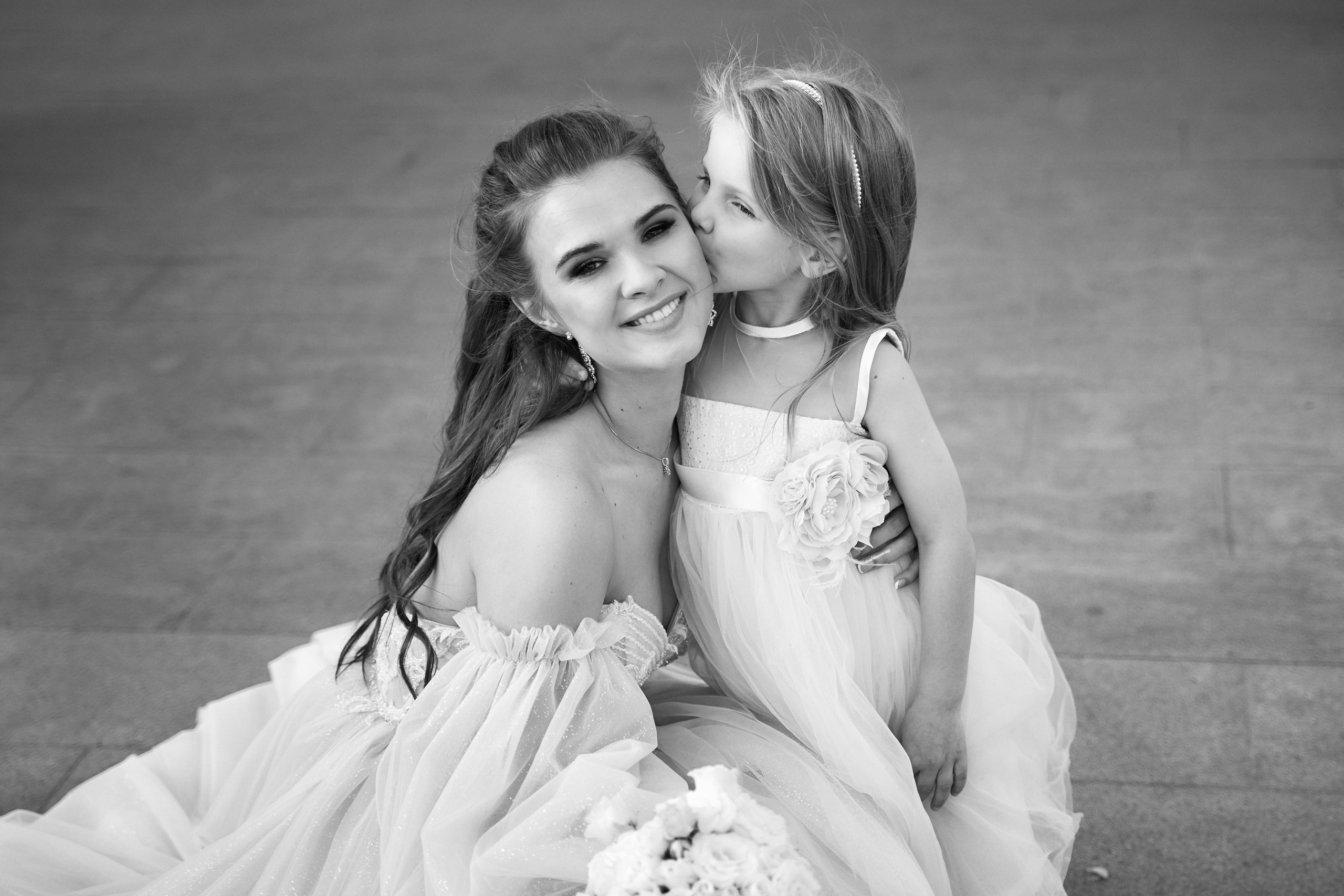 Камерная свадьба в фотостудии, парке Галицкого и Екатерининском загсе. ТВИНС СТУДИО — лучшие свадебные фотографы и видеографы в Краснодаре