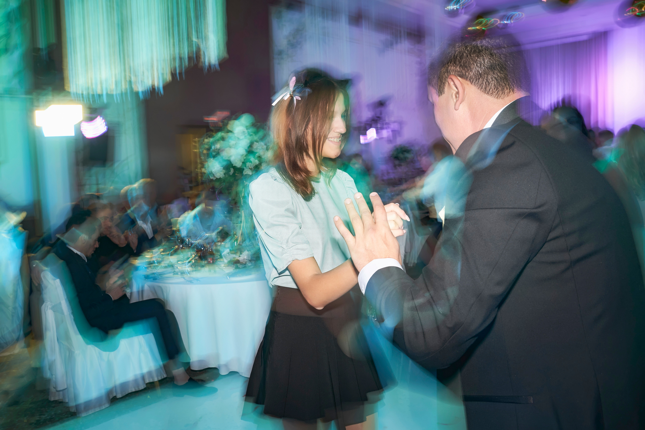 Красивая выездная регистрация в «Шато Де Талю» винодельня в Геленджике. ТВИНС СТУДИО — лучшие свадебные фотографы и видеографы в Краснодаре