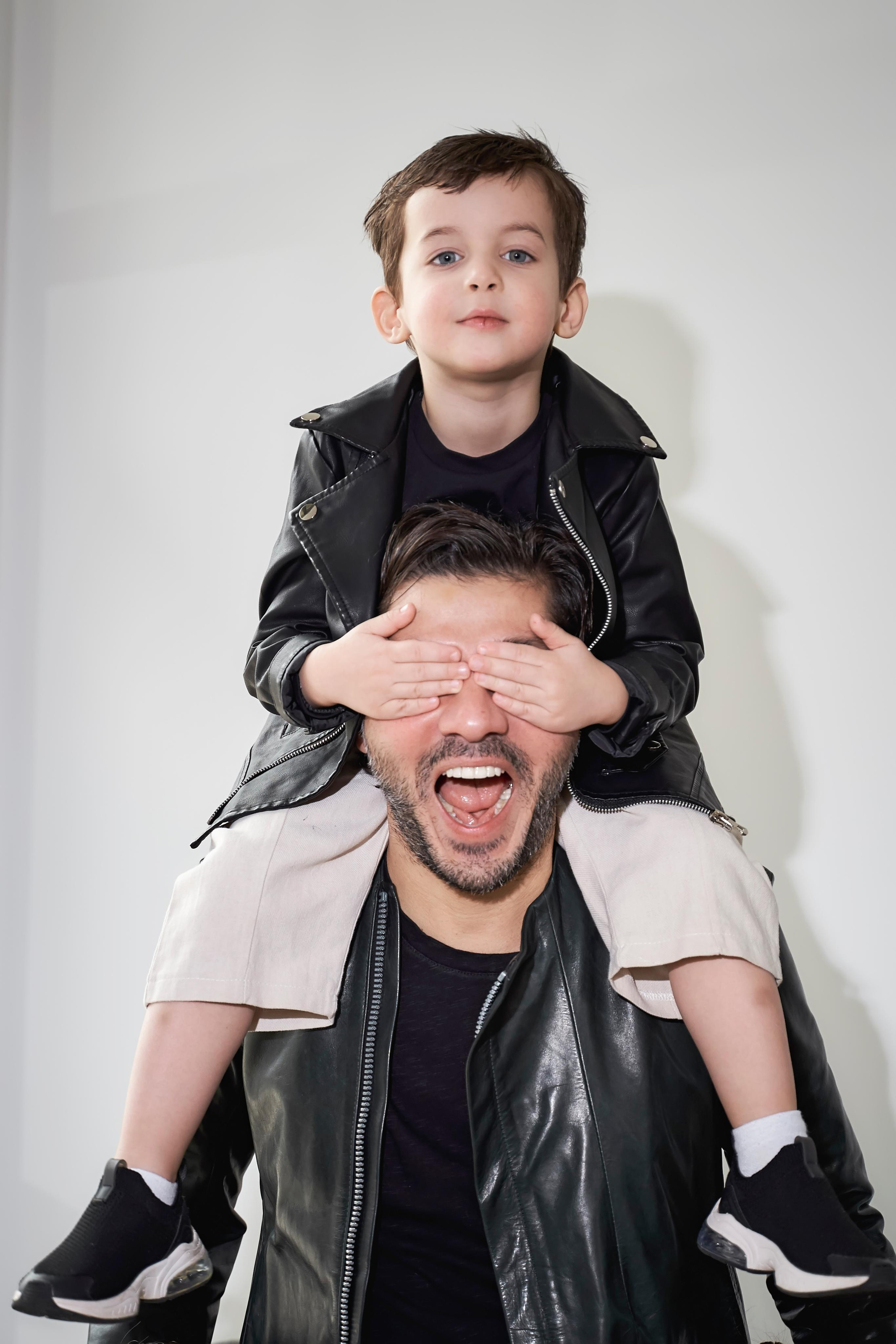 Самир Азарян и «три торнадо» Семейная фотосъёмка от Твинс Студио. ТВИНС СТУДИО — лучшие свадебные фотографы и видеографы в Краснодаре