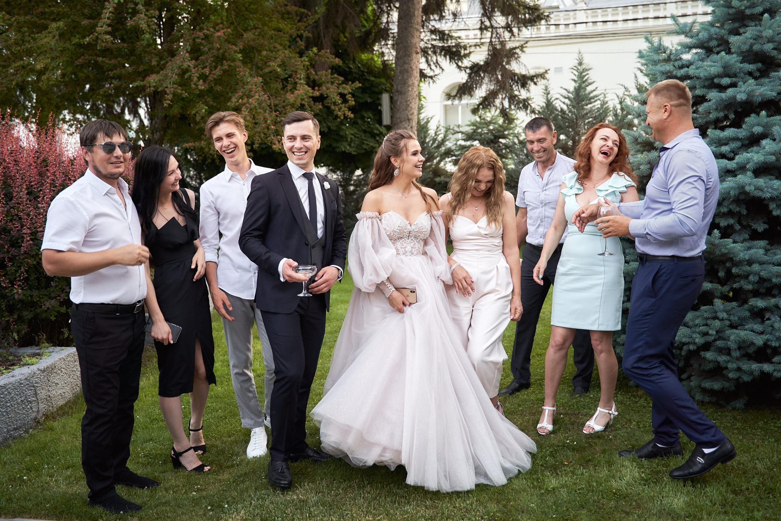 Камерная свадьба в фотостудии, парке Галицкого и Екатерининском загсе. ТВИНС СТУДИО — лучшие свадебные фотографы и видеографы в Краснодаре