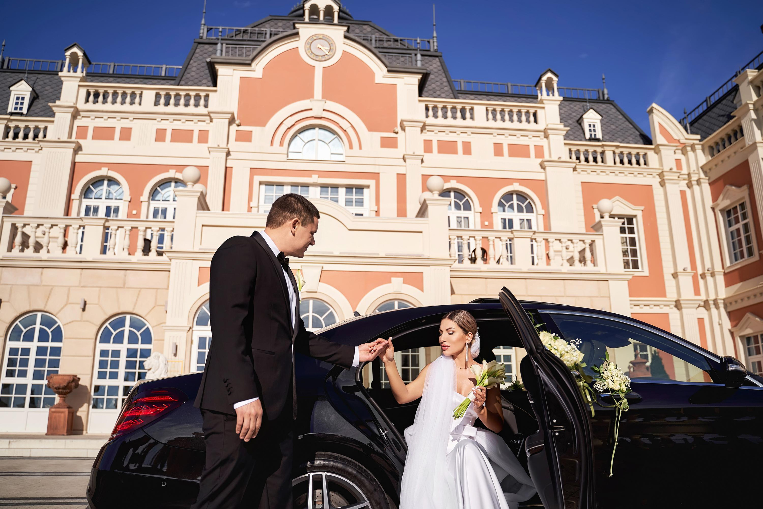 Красивая выездная регистрация в «Шато Де Талю» винодельня в Геленджике. ТВИНС СТУДИО — лучшие свадебные фотографы и видеографы в Краснодаре