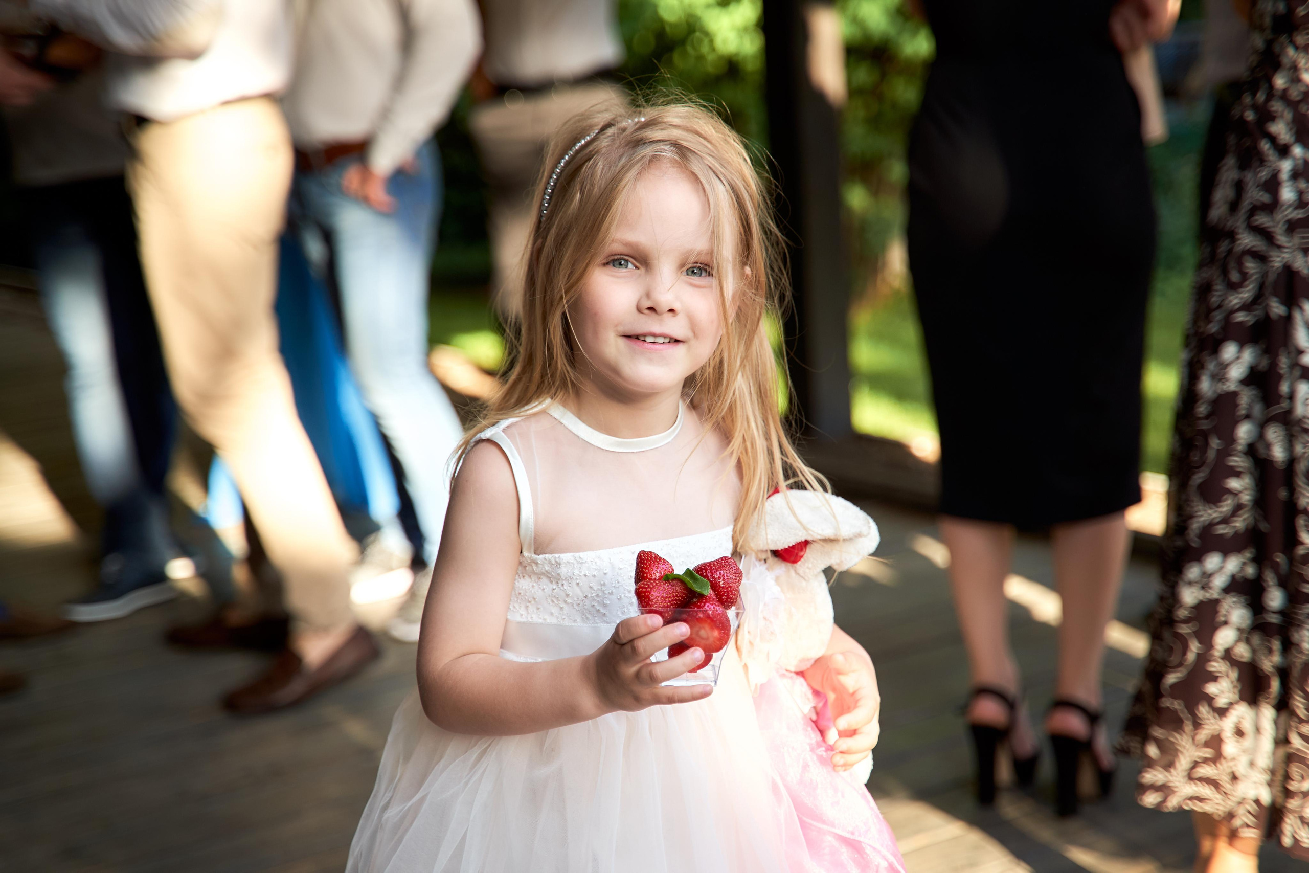 Камерная свадьба в фотостудии, парке Галицкого и Екатерининском загсе. ТВИНС СТУДИО — лучшие свадебные фотографы и видеографы в Краснодаре
