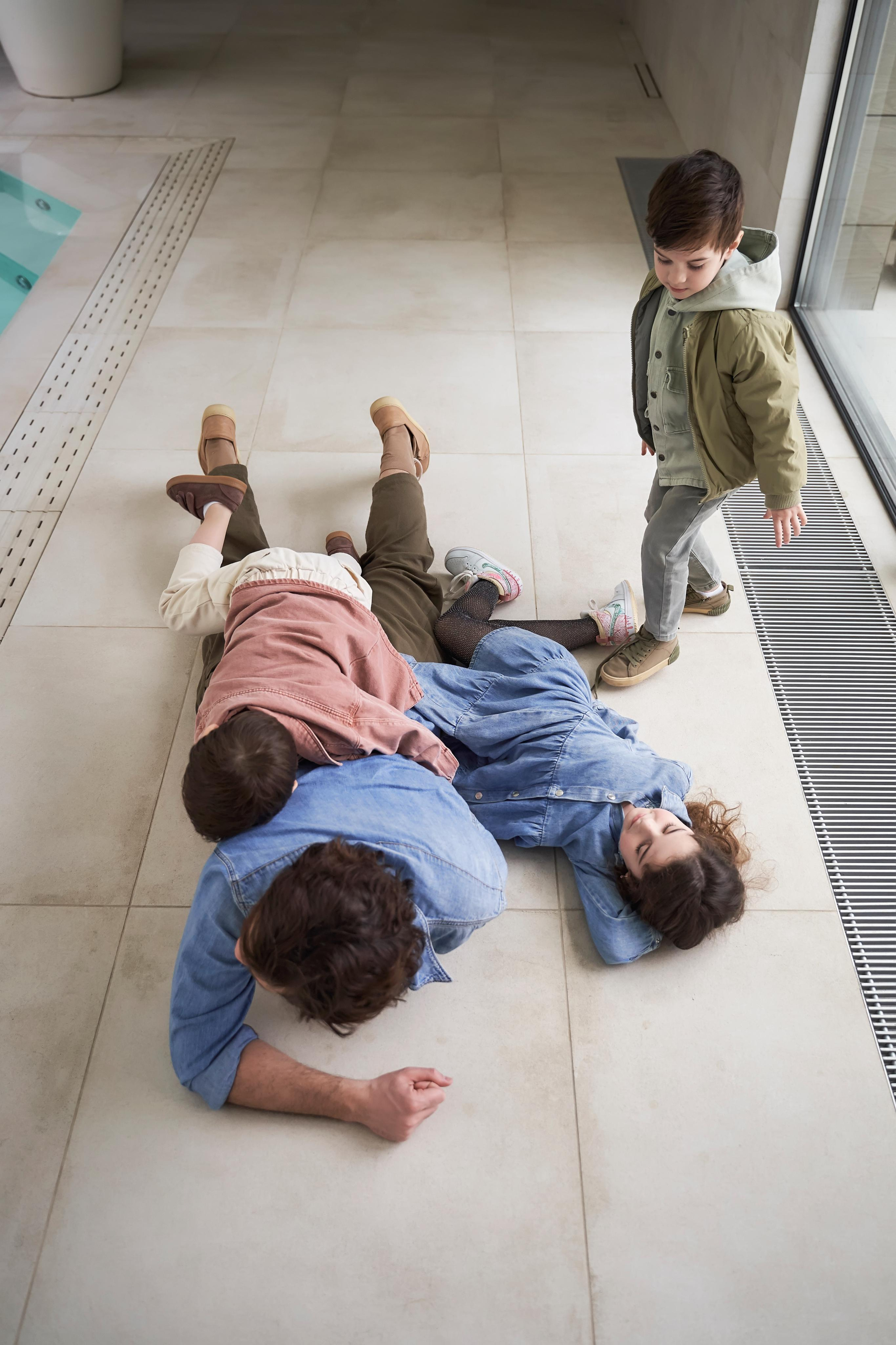 Самир Азарян и «три торнадо» Семейная фотосъёмка от Твинс Студио. ТВИНС СТУДИО — лучшие свадебные фотографы и видеографы в Краснодаре