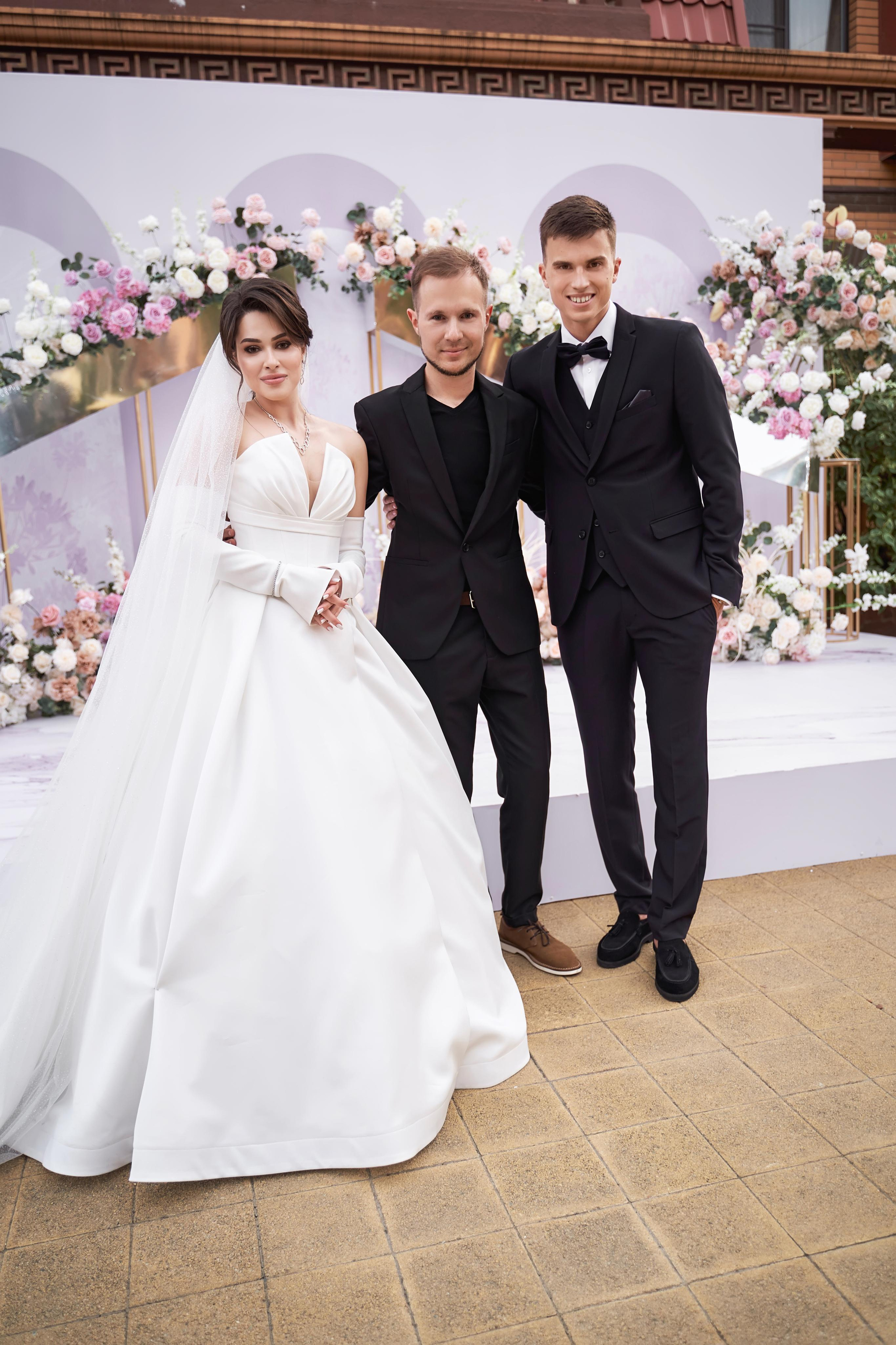 «Гол в свою жизнь» | свадьба профессионального футболиста Голубева 22. ТВИНС СТУДИО — лучшие свадебные фотографы и видеографы в Краснодаре