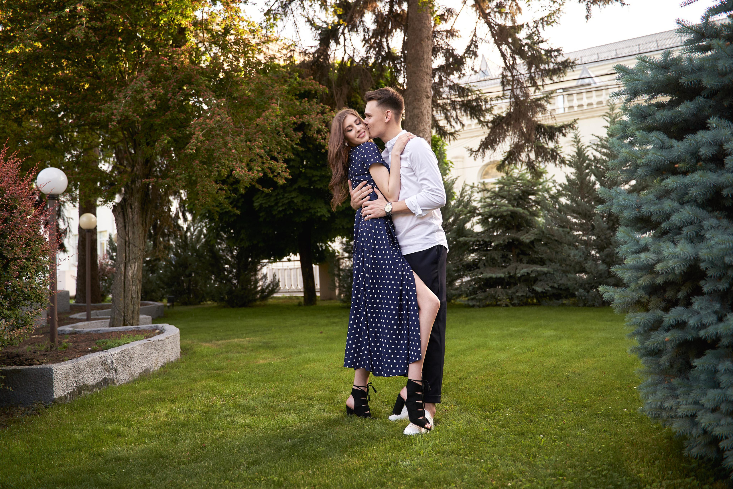 Камерная свадьба в фотостудии, парке Галицкого и Екатерининском загсе. ТВИНС СТУДИО — лучшие свадебные фотографы и видеографы в Краснодаре