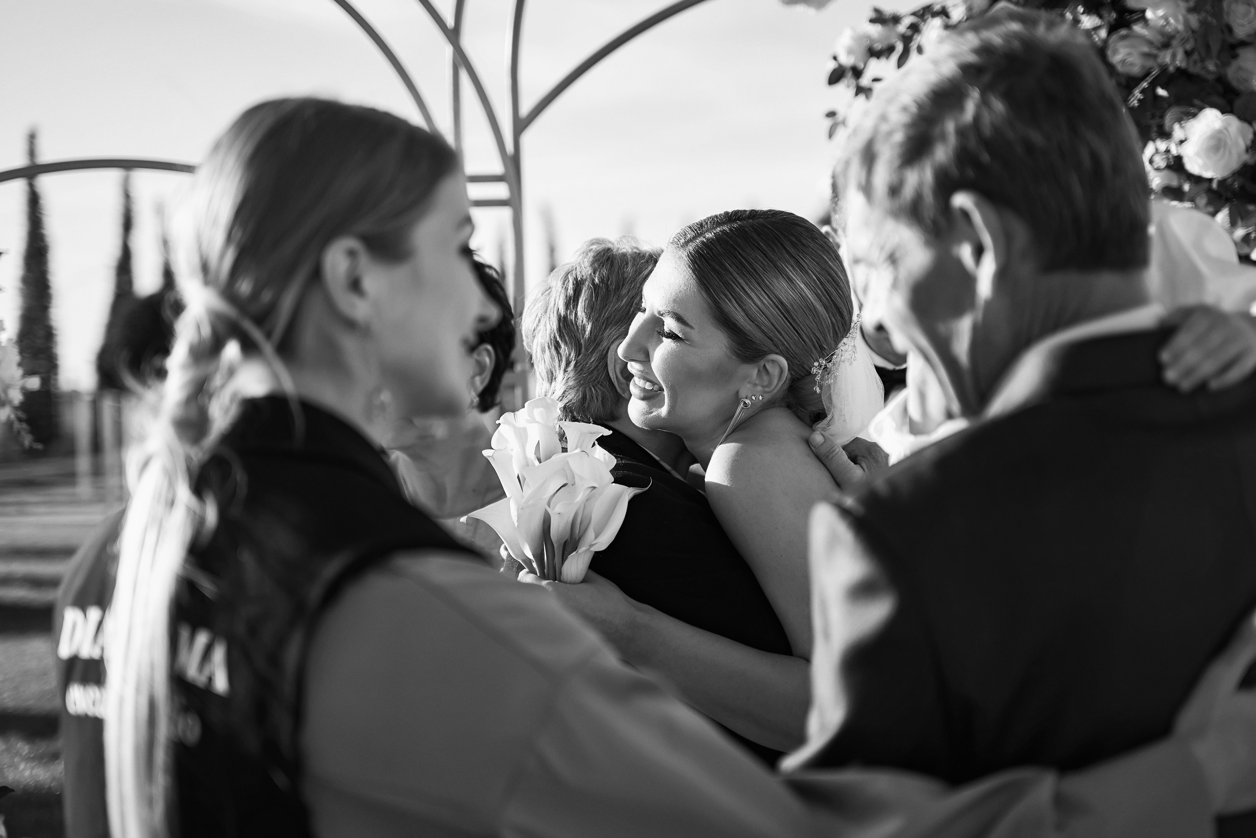 Красивая выездная регистрация в «Шато Де Талю» винодельня в Геленджике. ТВИНС СТУДИО — лучшие свадебные фотографы и видеографы в Краснодаре