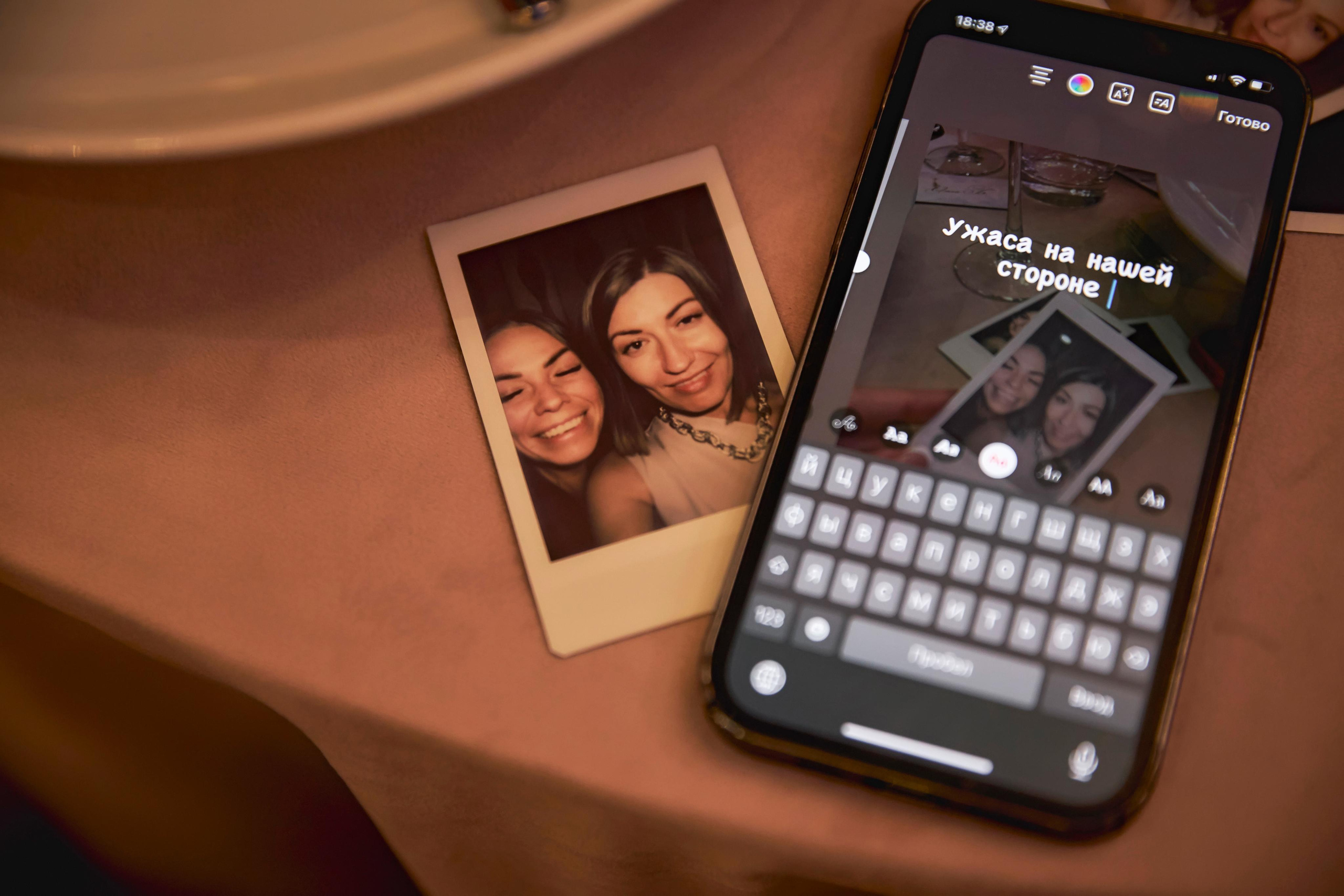 Свадьба в Красной Поляне от TWINS STUDIO в окружении гор. ТВИНС СТУДИО — лучшие свадебные фотографы и видеографы в Краснодаре