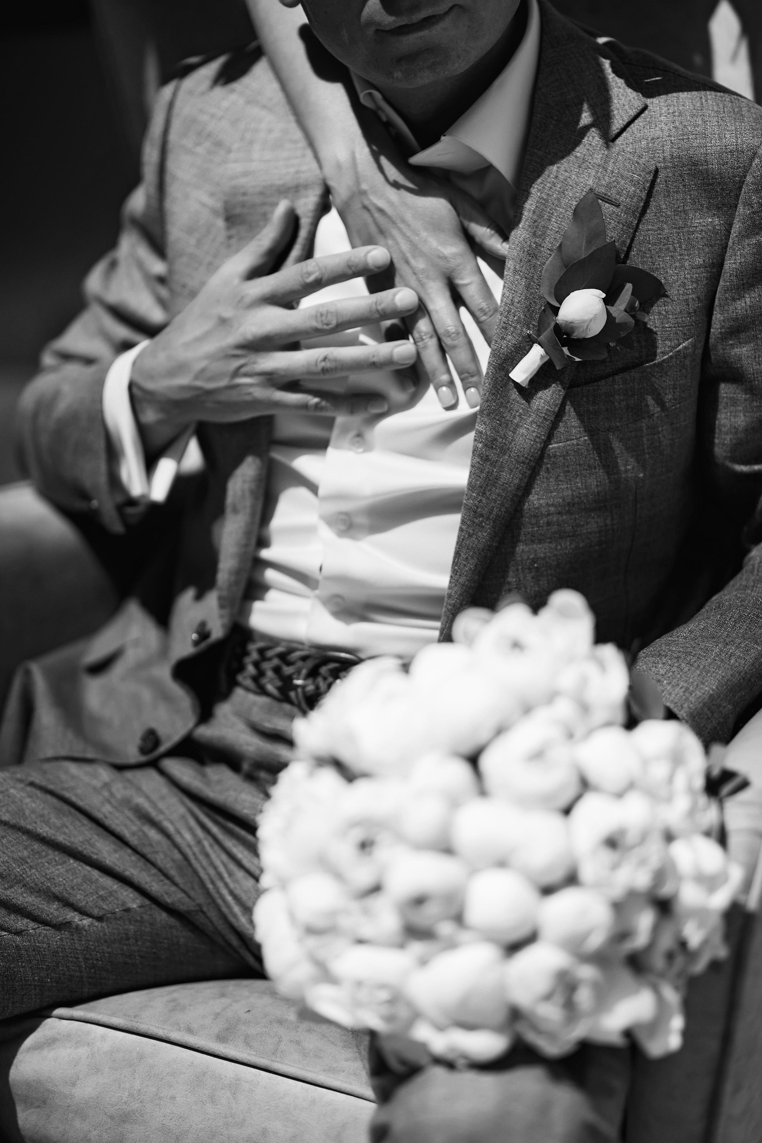 Прогулка на яхте в день свадьбы вместе с фото и видео Твинс Студио. ТВИНС СТУДИО — лучшие свадебные фотографы и видеографы в Краснодаре