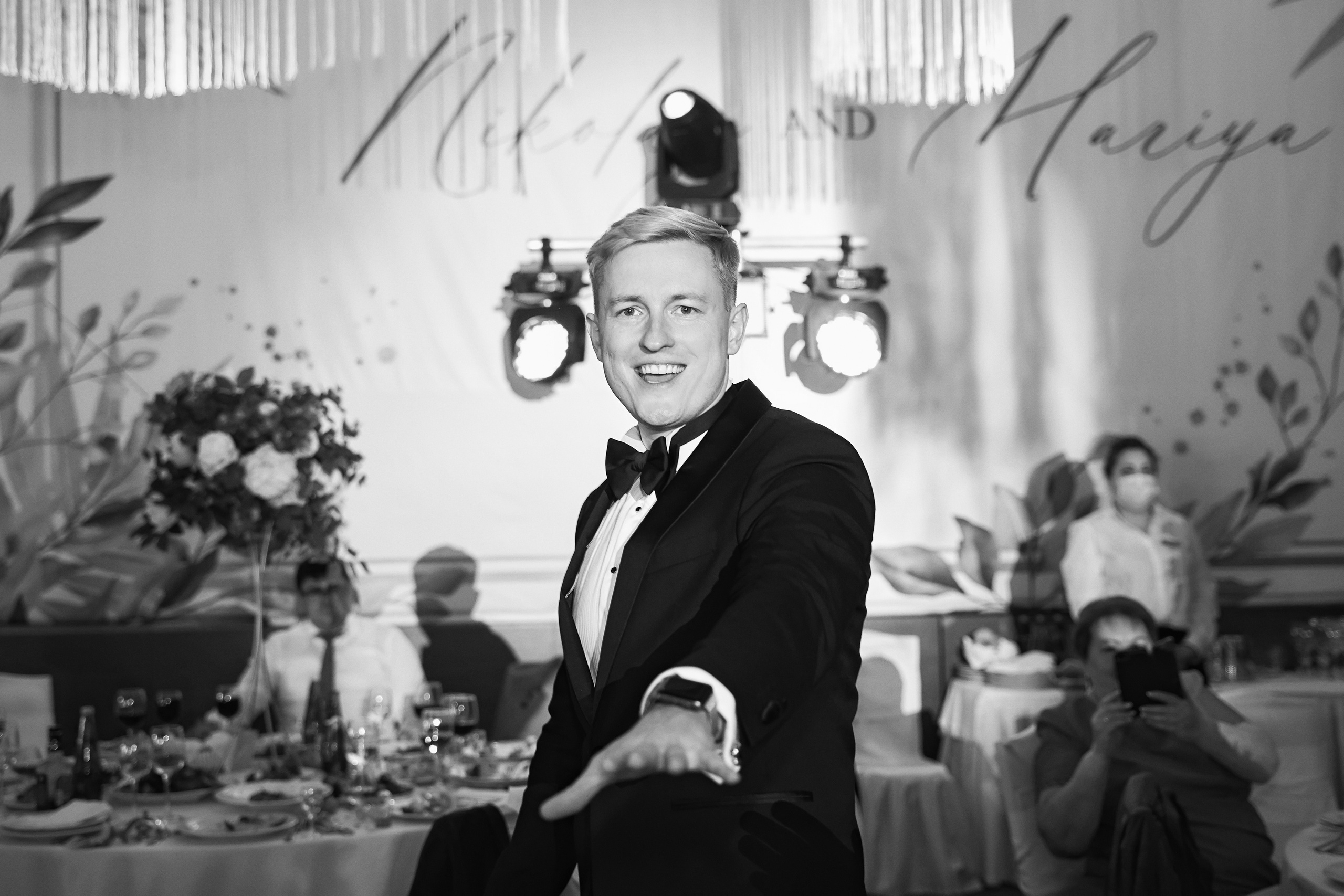 Красивая выездная регистрация в «Шато Де Талю» винодельня в Геленджике. ТВИНС СТУДИО — лучшие свадебные фотографы и видеографы в Краснодаре