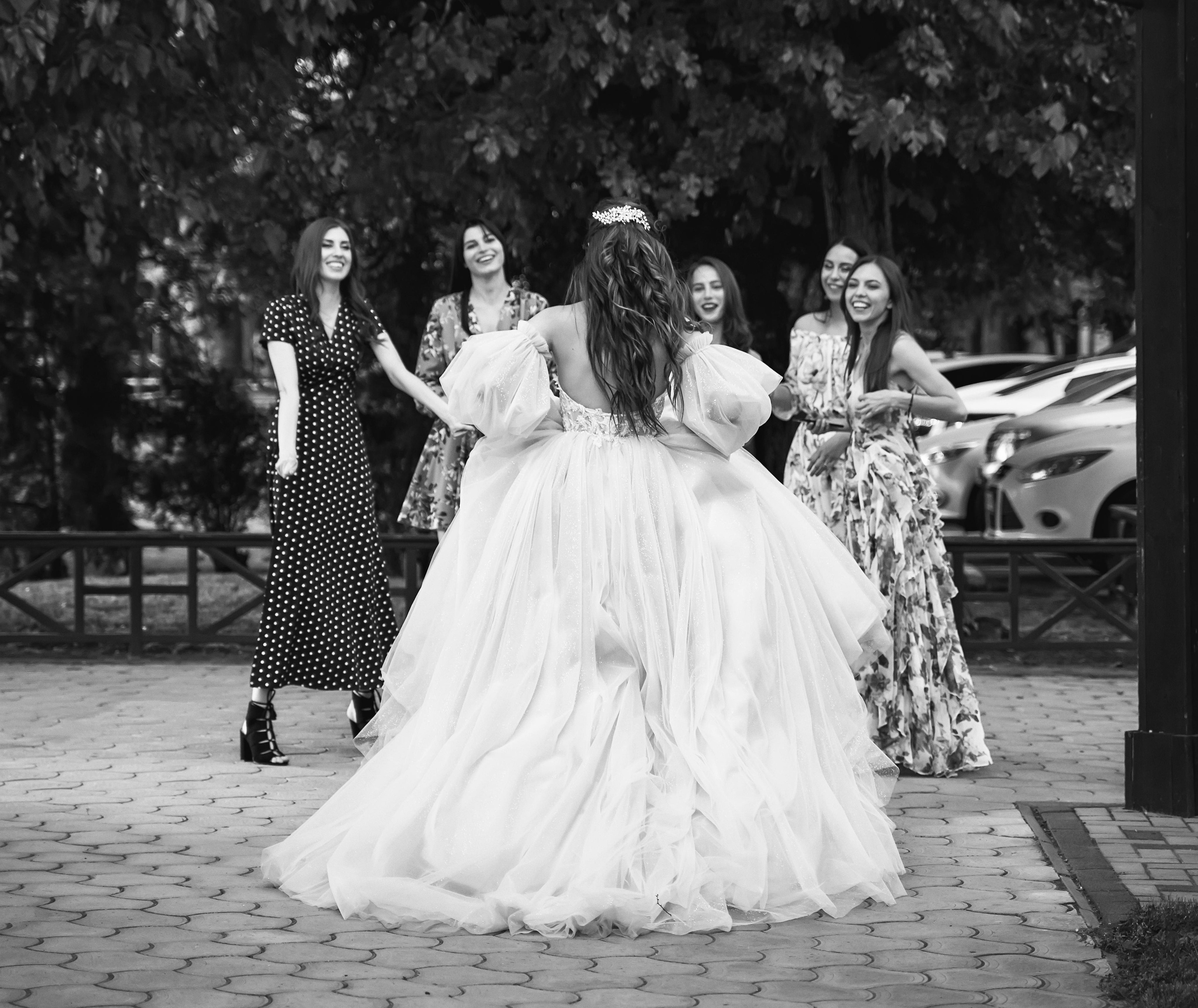 Камерная свадьба в фотостудии, парке Галицкого и Екатерининском загсе. ТВИНС СТУДИО — лучшие свадебные фотографы и видеографы в Краснодаре