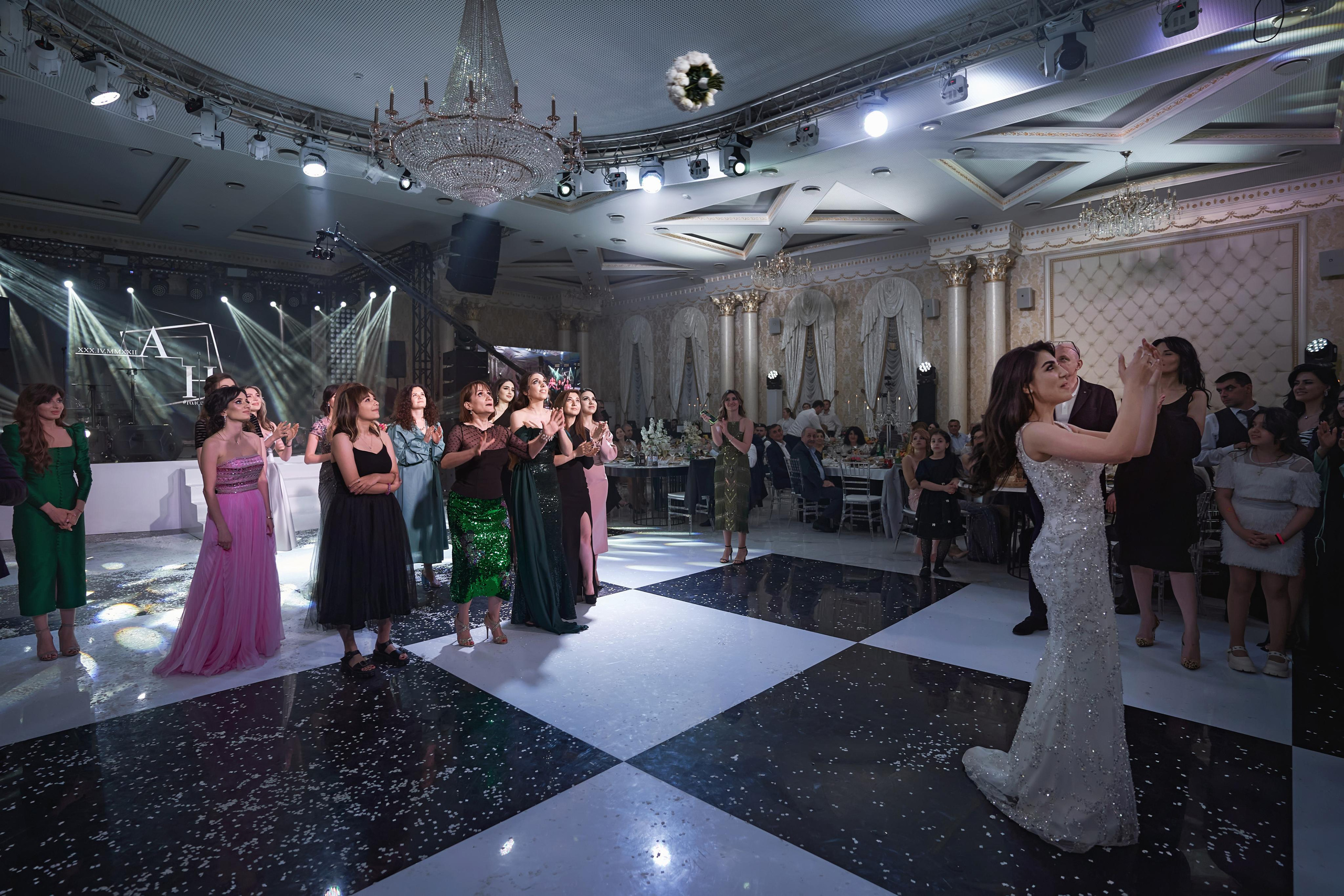 Красивая Армянская свадьба в Краснодаре от SAPG wedding. ТВИНС СТУДИО — лучшие свадебные фотографы и видеографы в Краснодаре