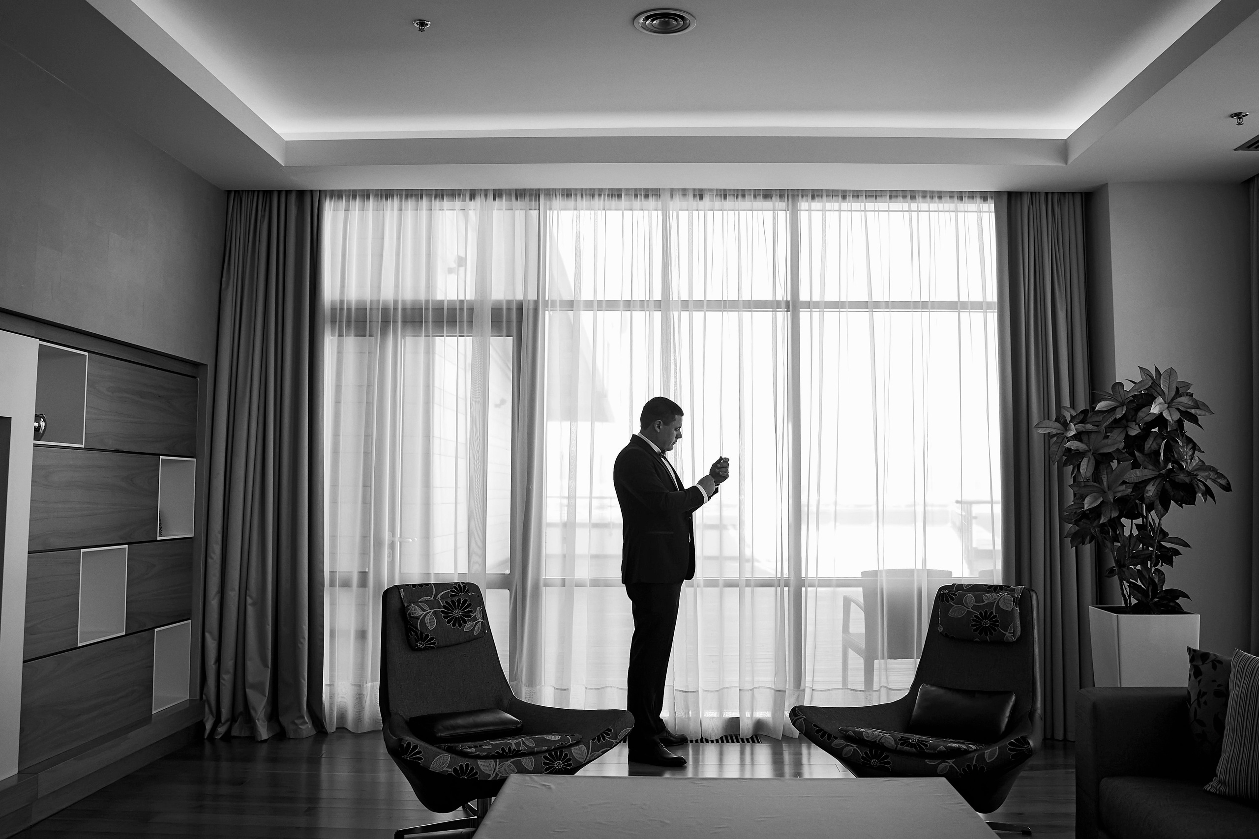 Красивая выездная регистрация в «Шато Де Талю» винодельня в Геленджике. ТВИНС СТУДИО — лучшие свадебные фотографы и видеографы в Краснодаре